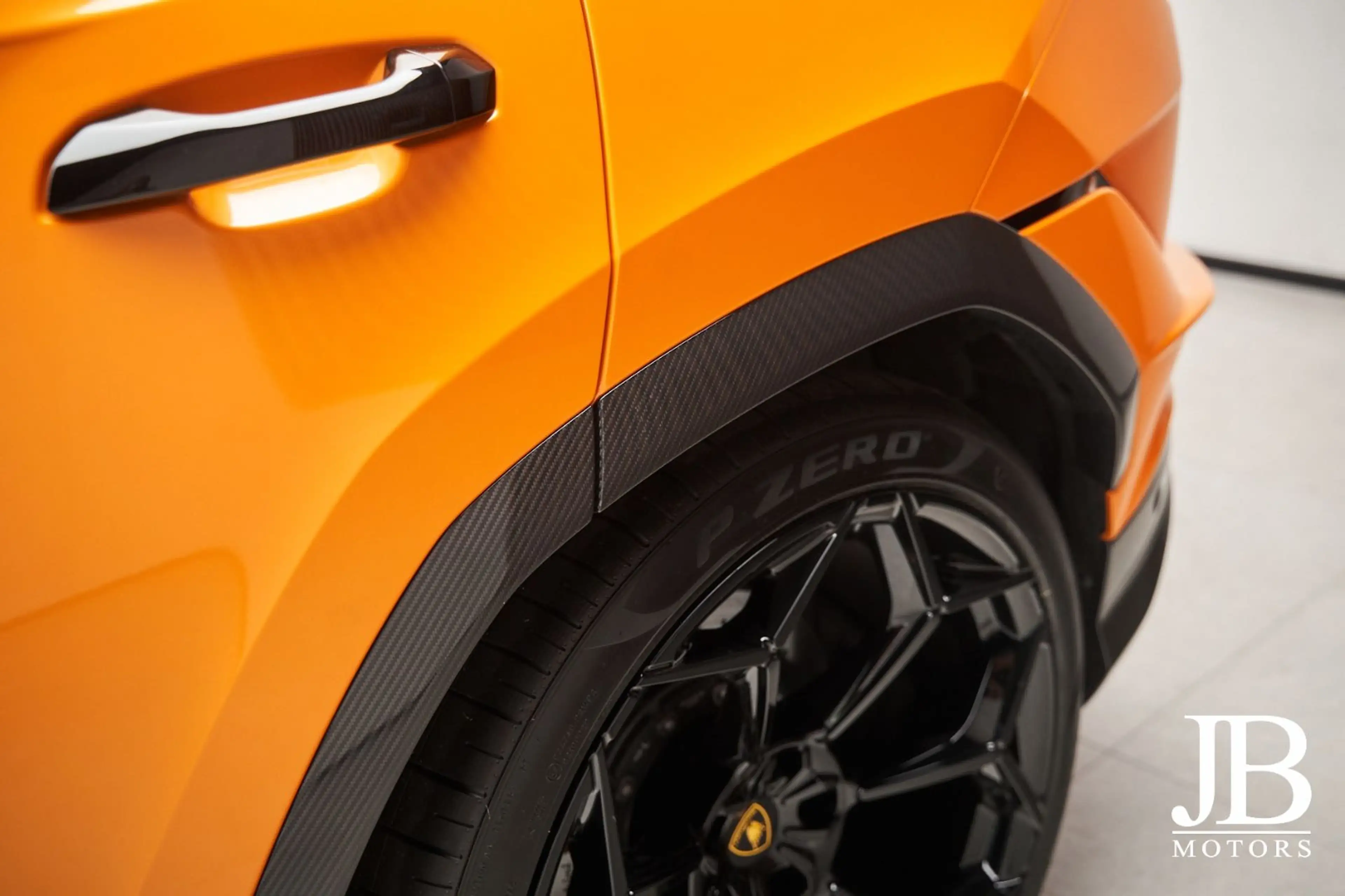 Lamborghini Urus Performante Carbon Head-Up Akrapovic — photo 15