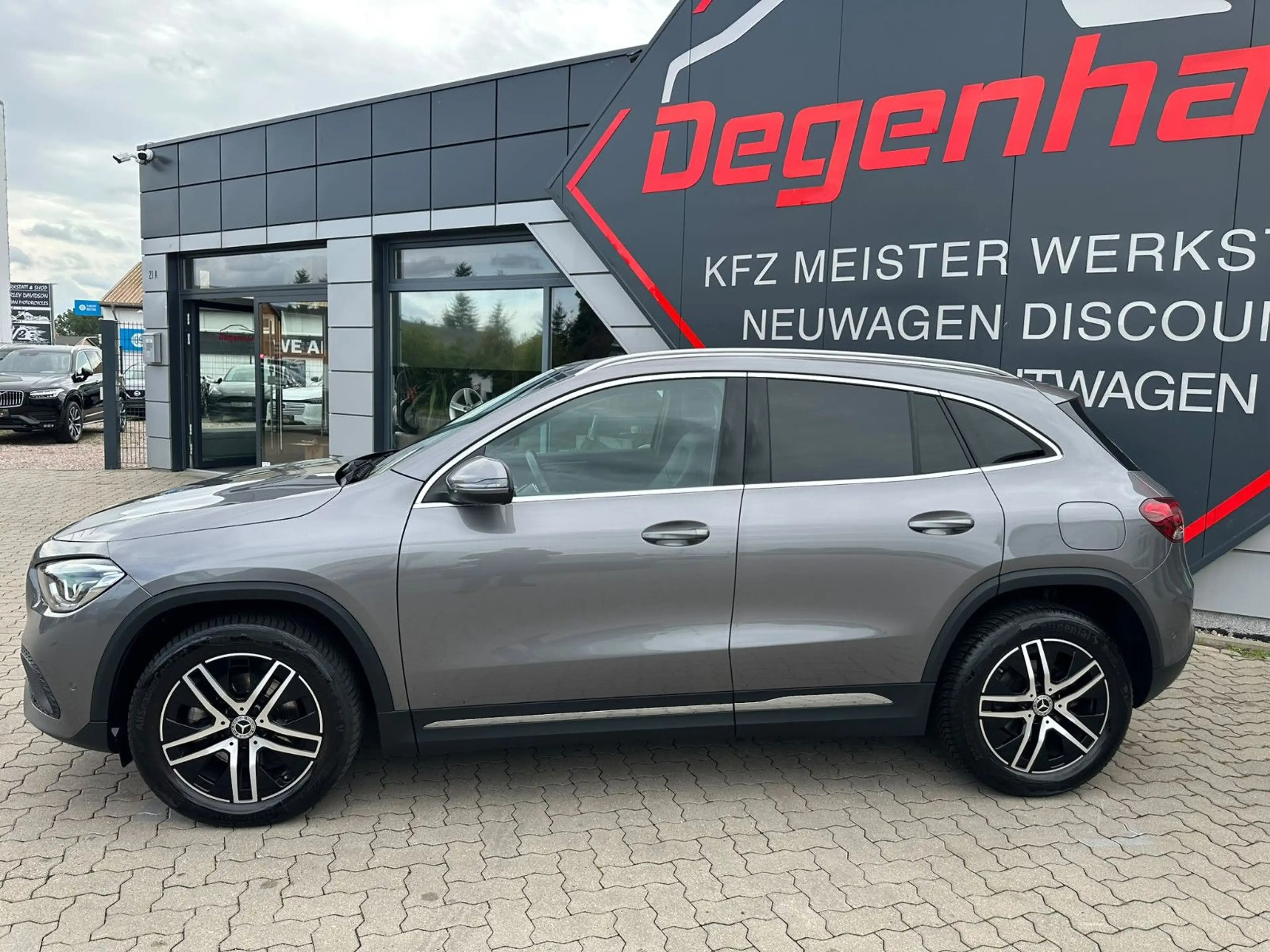 Mercedes-Benz GLA 200 d Nav AHK CarPlay Cam LED Virtual CP — photo 5