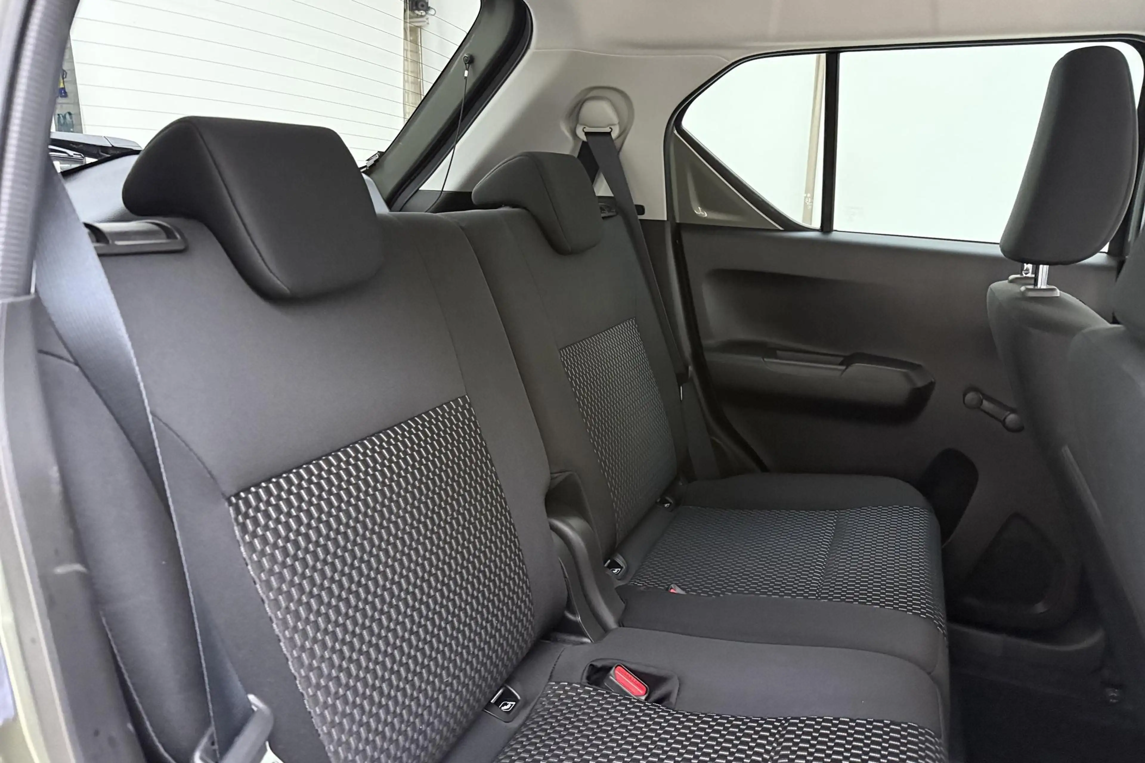 Suzuki Ignis 1.2 Smart Hybrid Select 83pk | Camera | Airco | St — photo 13