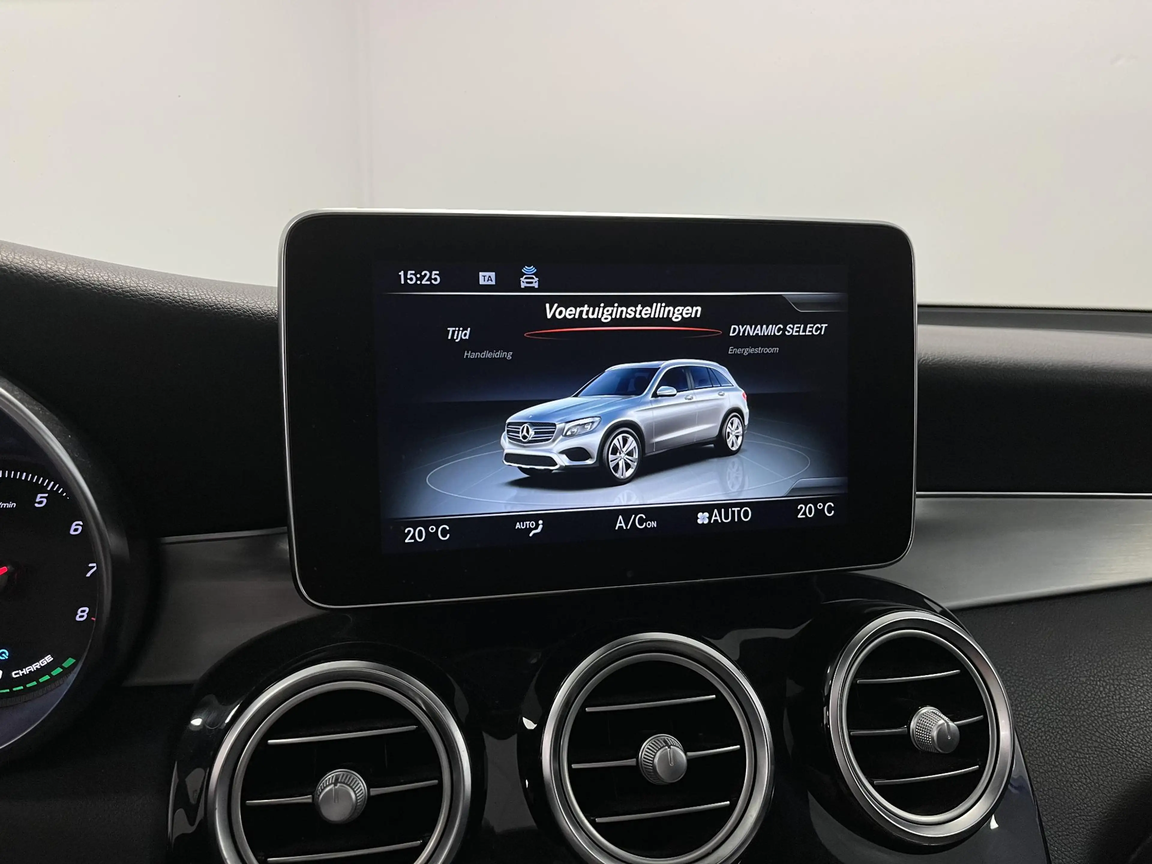 Mercedes-Benz GLC 350 350e 4MATIC Premium Plus AMG-Line exterieur | Pano — photo 16