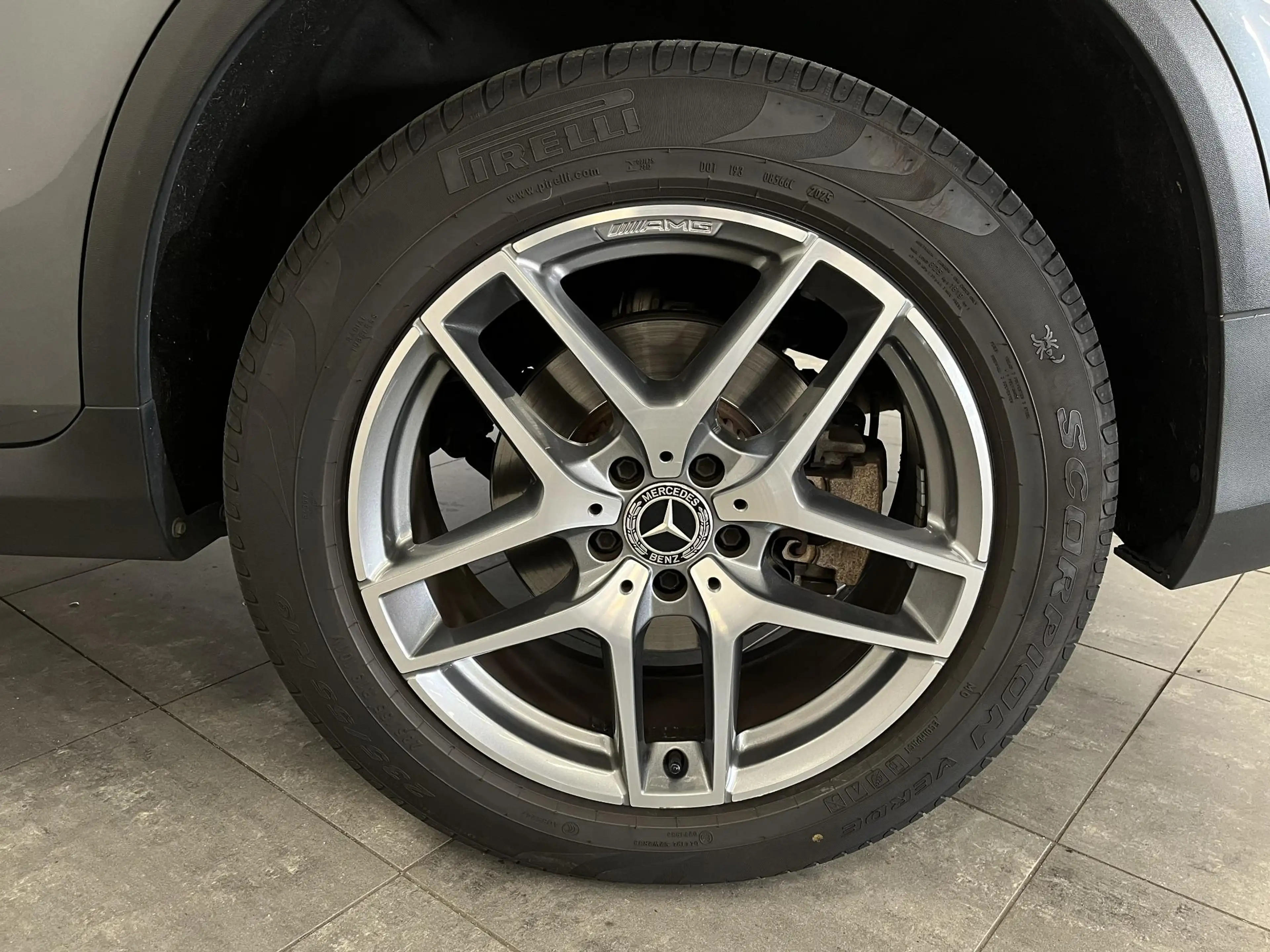 Mercedes-Benz GLC 350 350e 4MATIC Premium Plus AMG-Line exterieur | Pano — photo 30