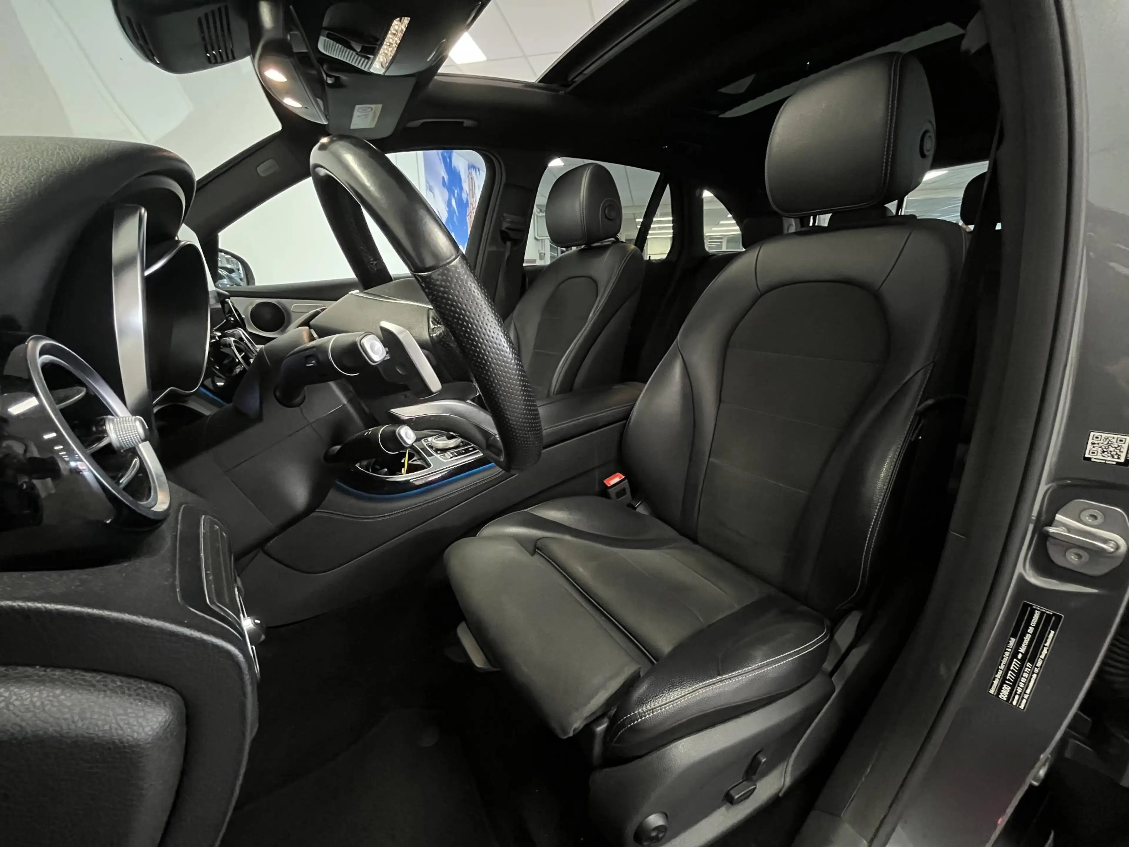 Mercedes-Benz GLC 350 350e 4MATIC Premium Plus AMG-Line exterieur | Pano — photo 7