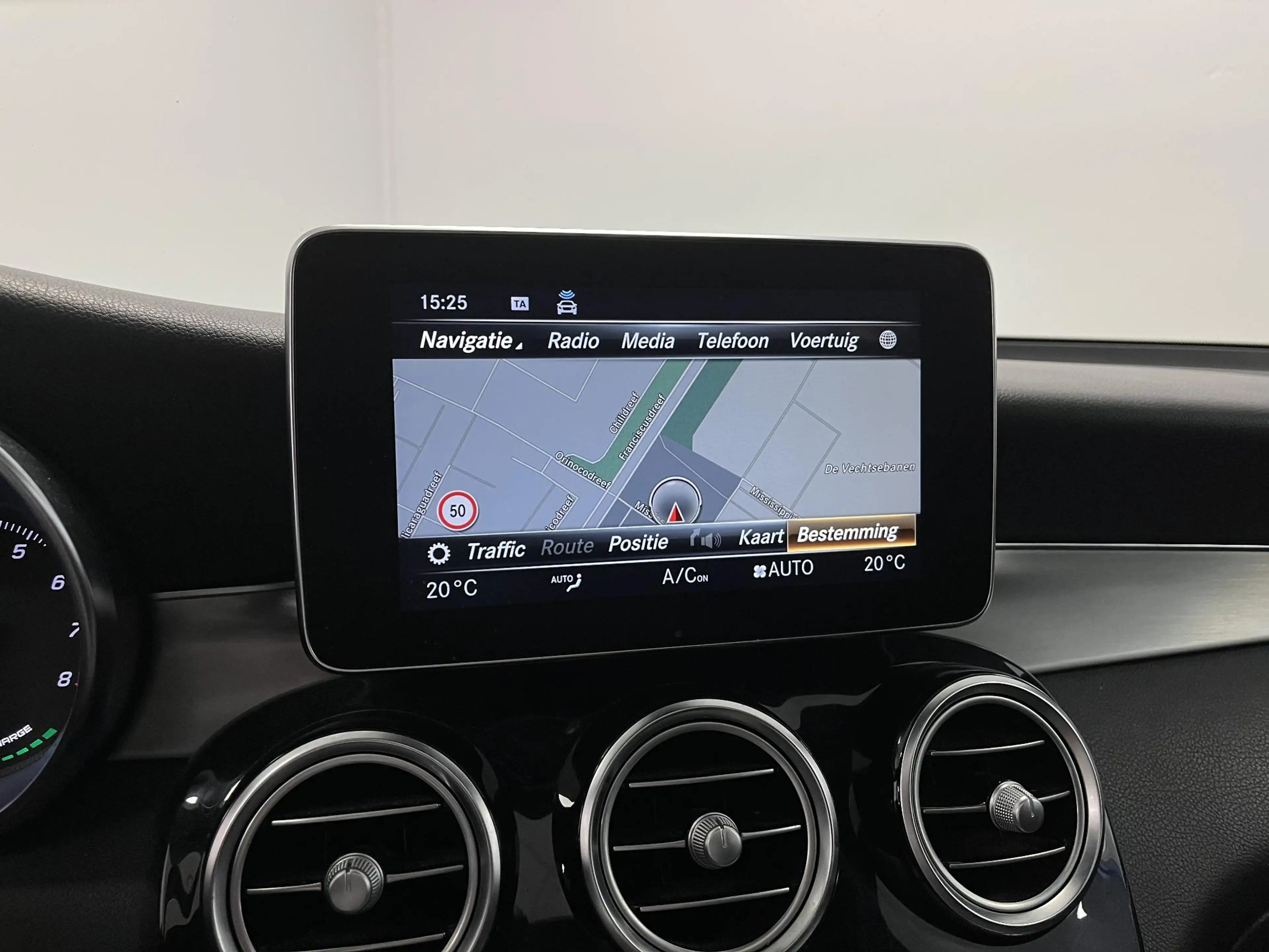 Mercedes-Benz GLC 350 350e 4MATIC Premium Plus AMG-Line exterieur | Pano — photo 11