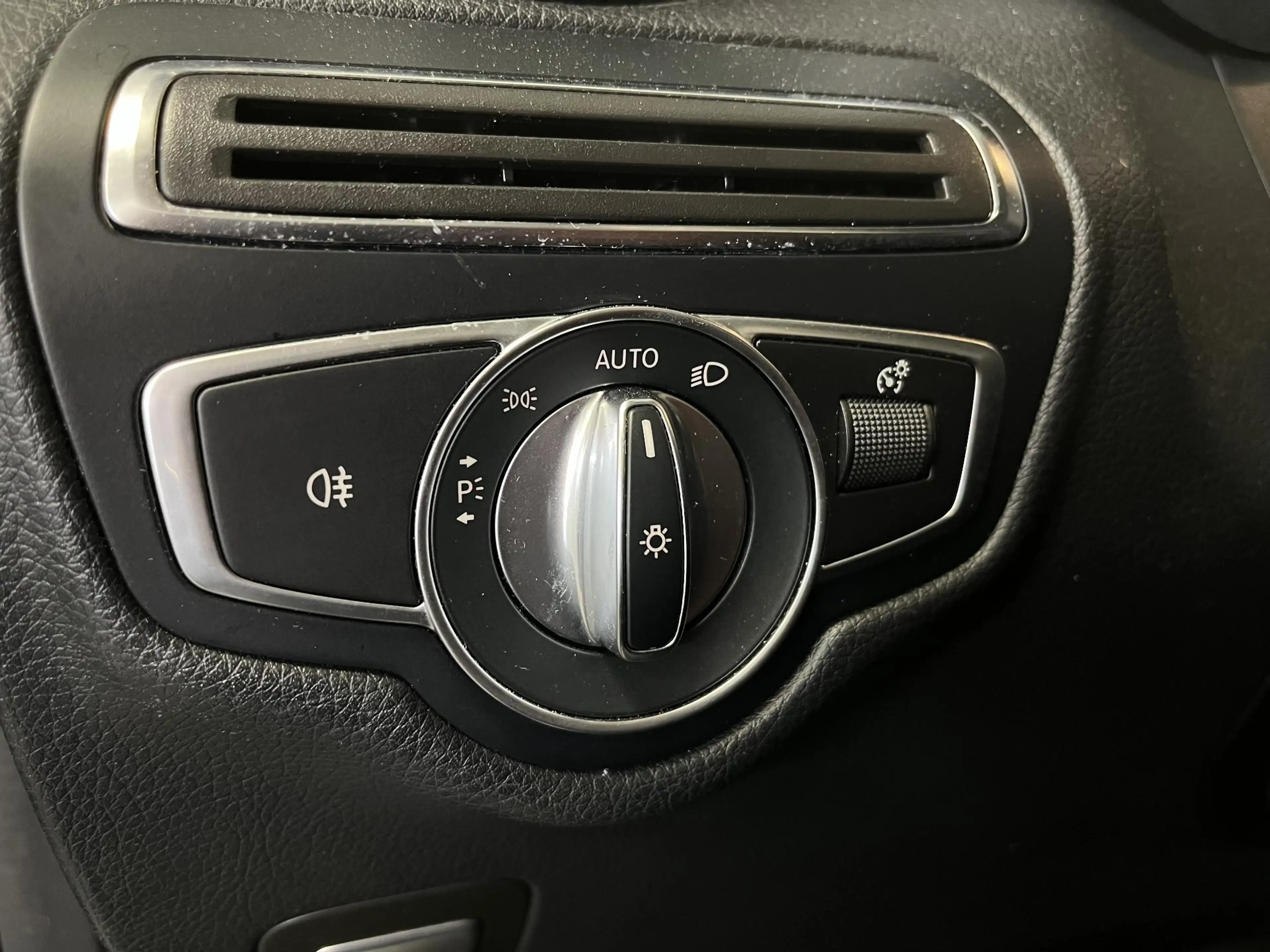 Mercedes-Benz GLC 350 350e 4MATIC Premium Plus AMG-Line exterieur | Pano — photo 40