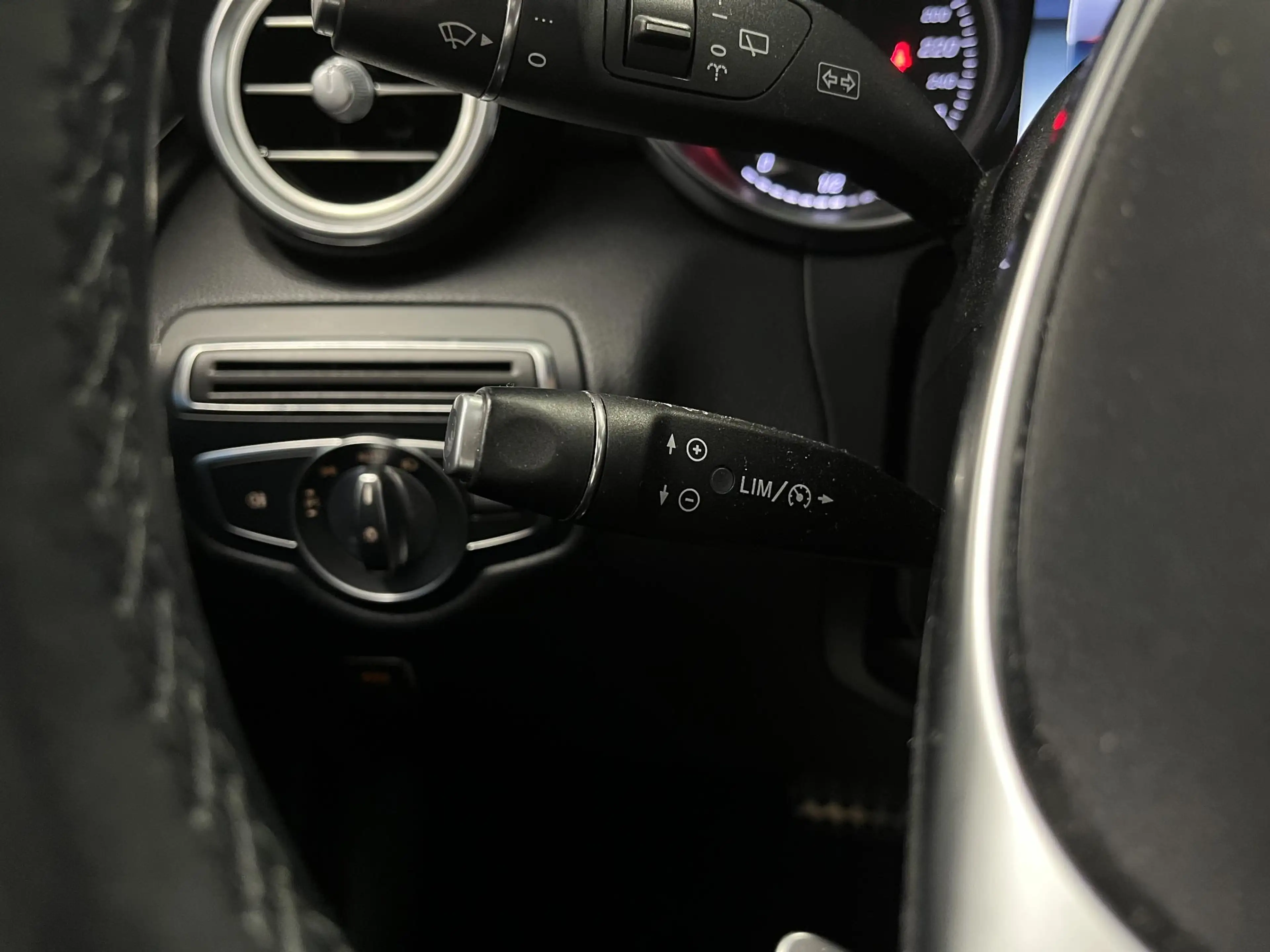 Mercedes-Benz GLC 350 350e 4MATIC Premium Plus AMG-Line exterieur | Pano — photo 27