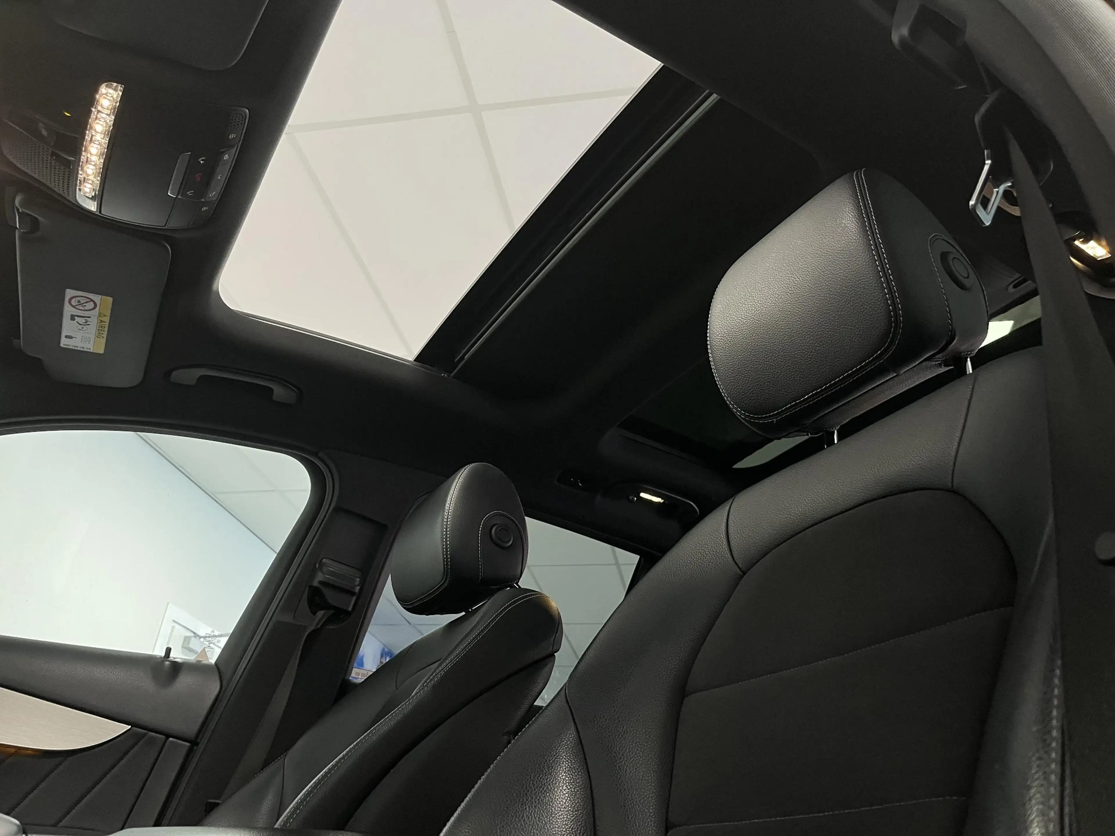 Mercedes-Benz GLC 350 350e 4MATIC Premium Plus AMG-Line exterieur | Pano — photo 15
