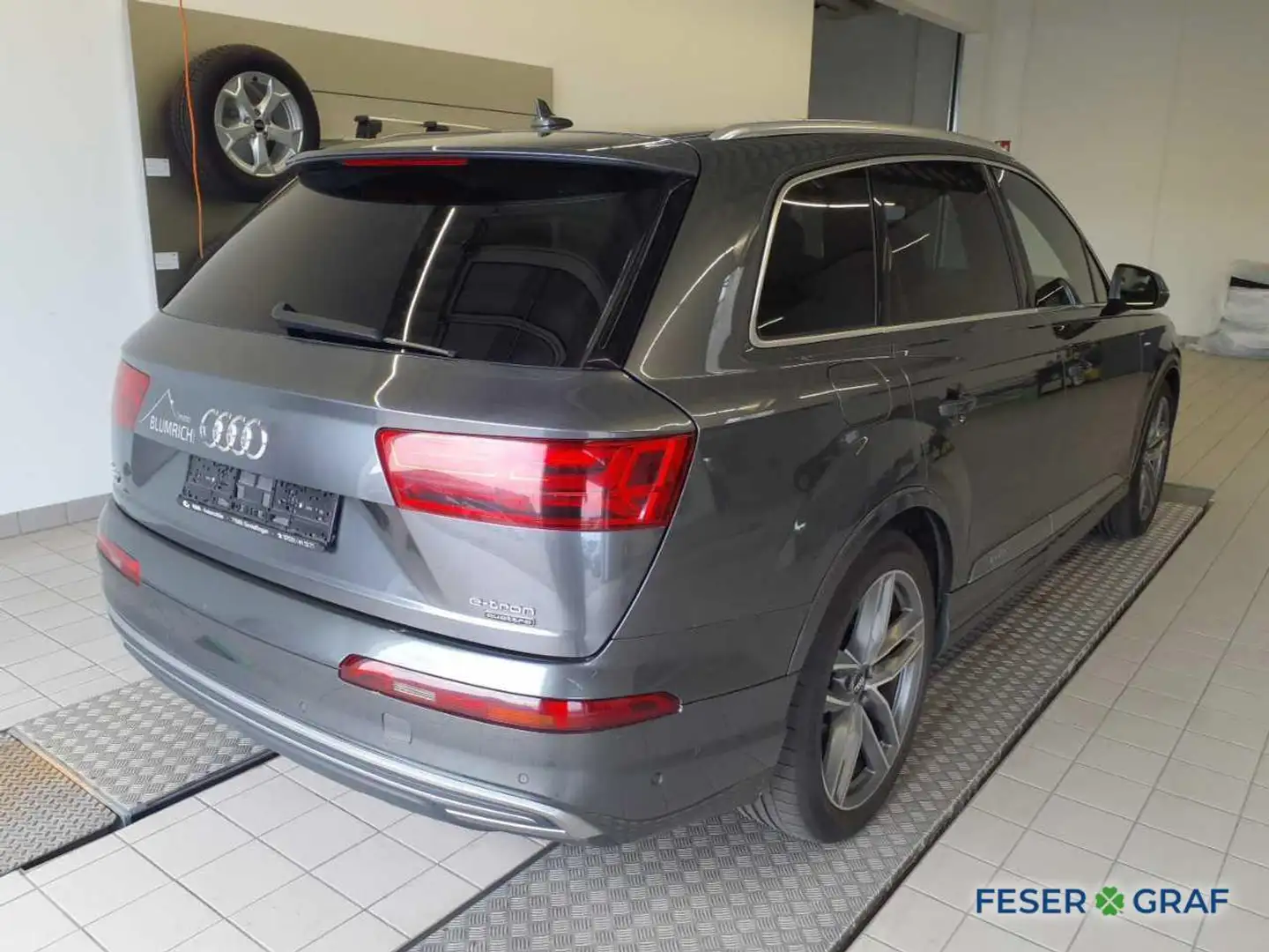 Audi Q7 e-tron S line 3.0 TDI Hybrid AHK*MATRIX*PANO Grau - 2