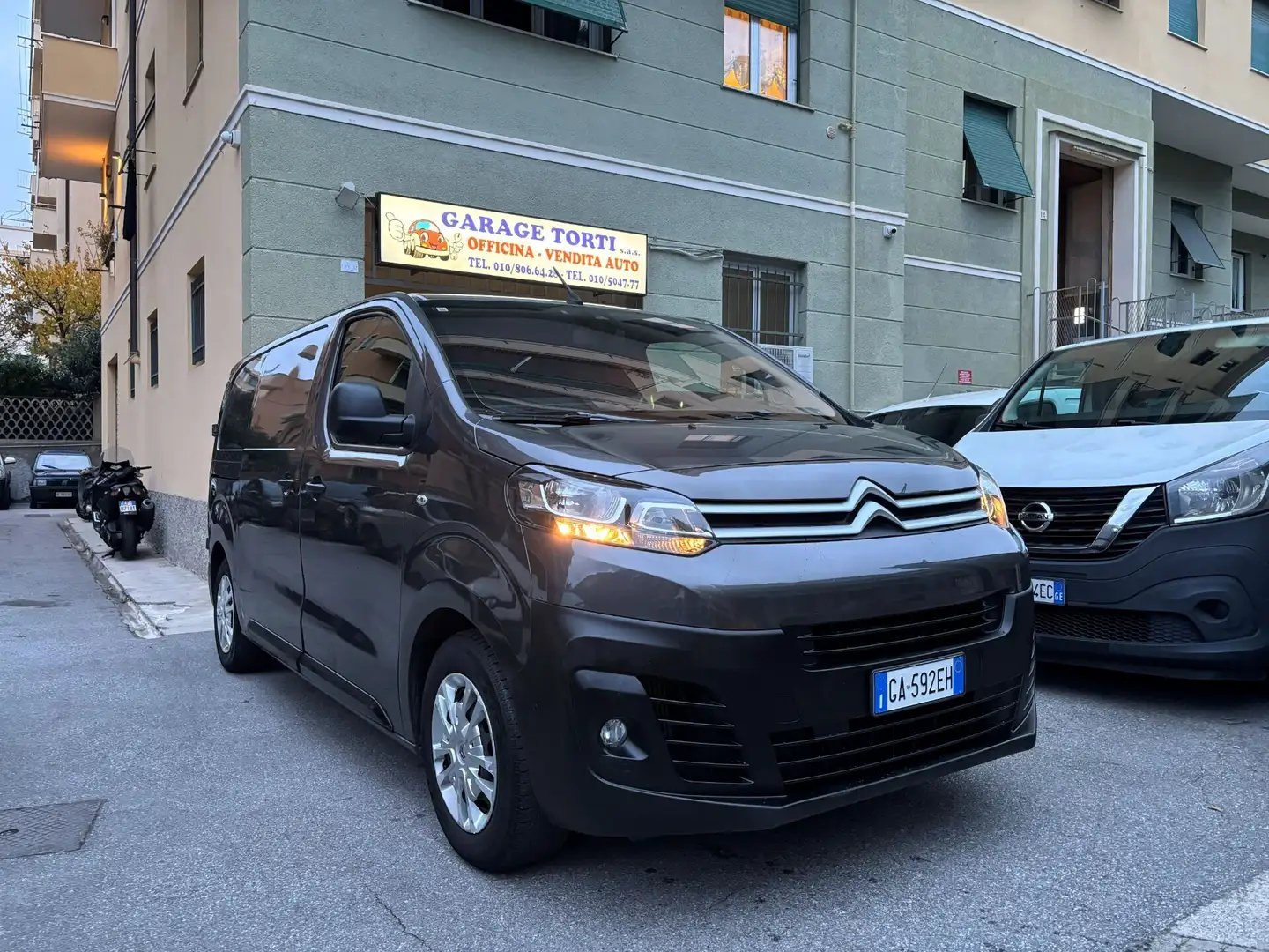 Citroen Jumpy Jumpy BlueHDi 150 S&S M COMFORT Hnědá - 1