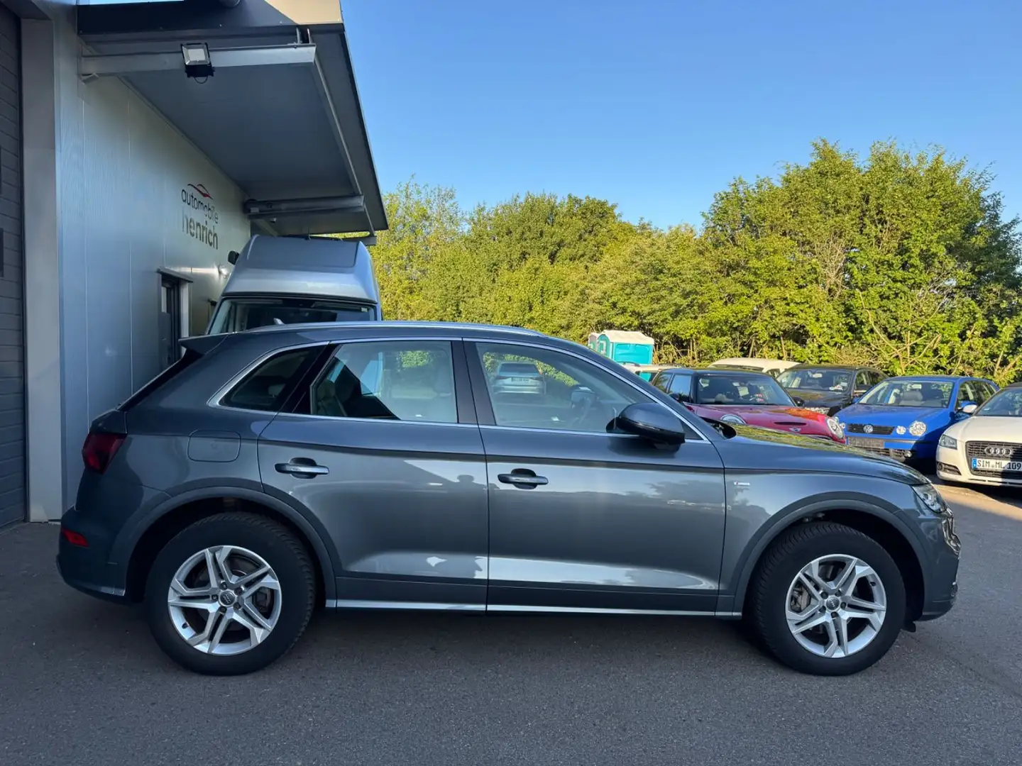 Audi Q5 40 TDI quattro design S-line,Standhz,Ahk,Cam Grau - 2