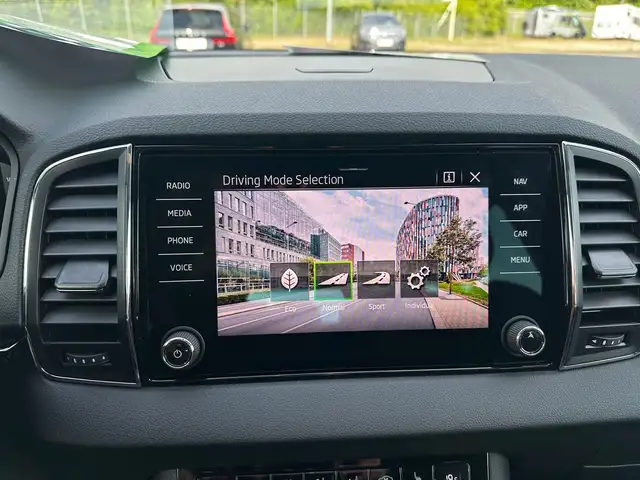Skoda Karoq view 25