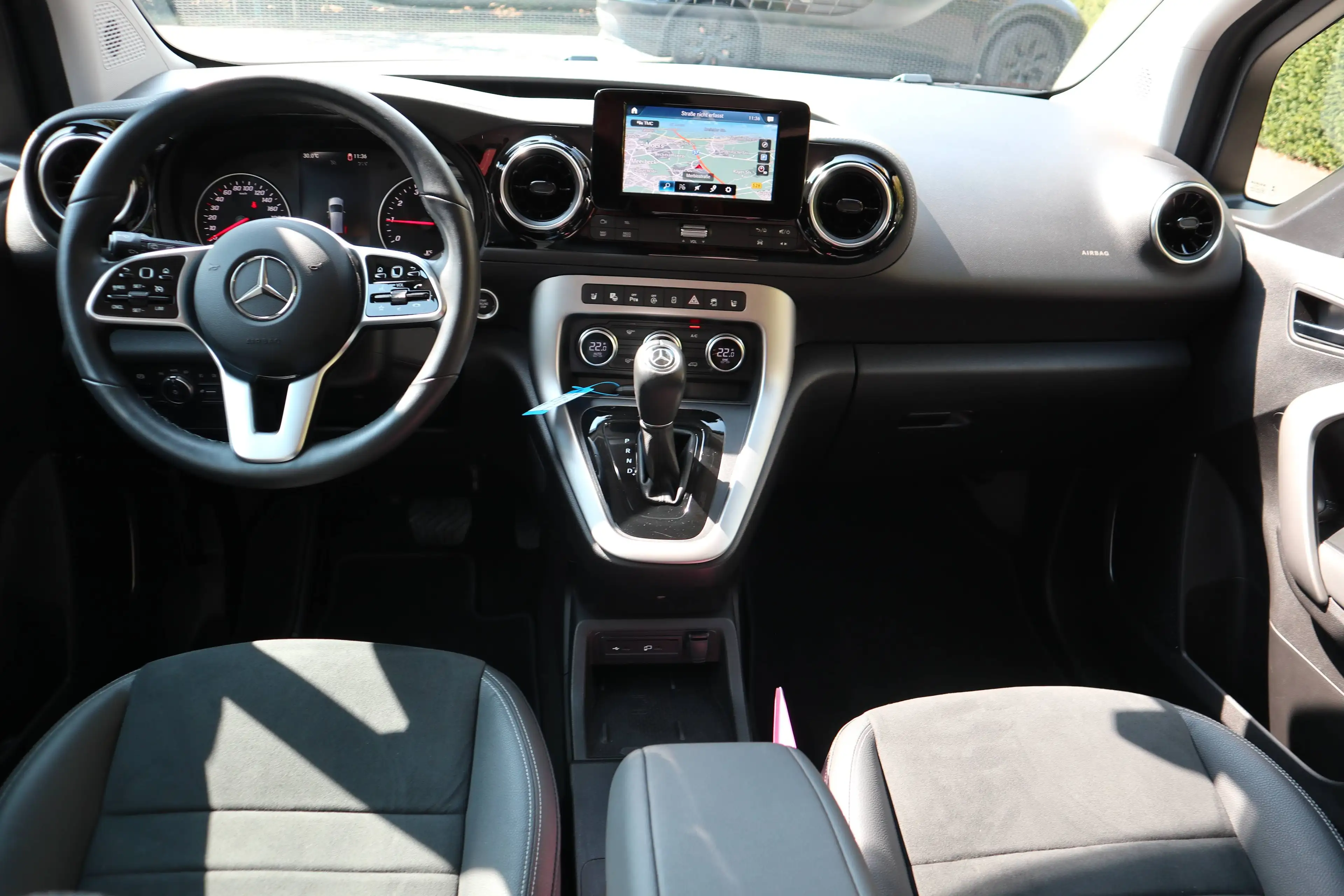 Mercedes-Benz T-Class 180 Edition*rollstuhlgerecht*5.Sitzer*Wenderampe*neuer AMF-Bruns Umbau* — photo 15