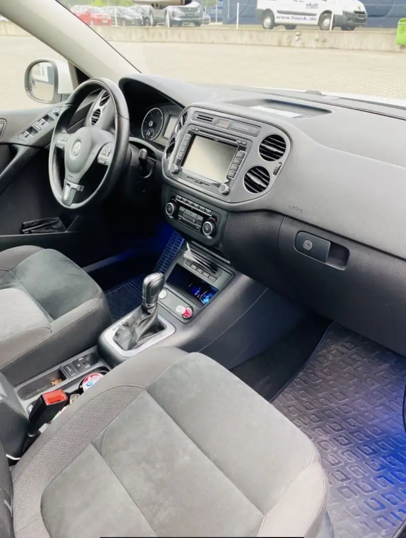 Volkswagen Tiguan 2.0 TDI DPF 4Motion DSG Sport & Style - 2