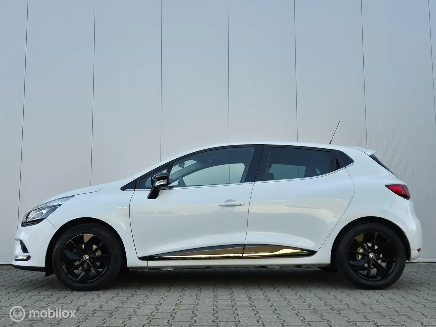 Renault Clio 0.9 TCE LIMITED/AIRCO/LED/TREKHAAK/CRUISE/PDC Wit - 2