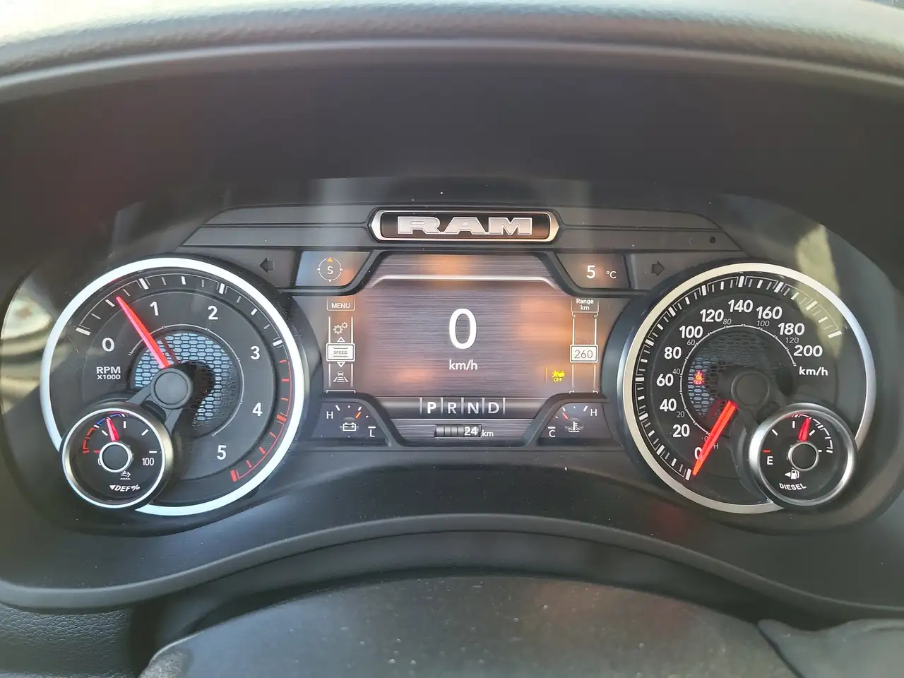 RAM 3500 снимка RAM 3500
