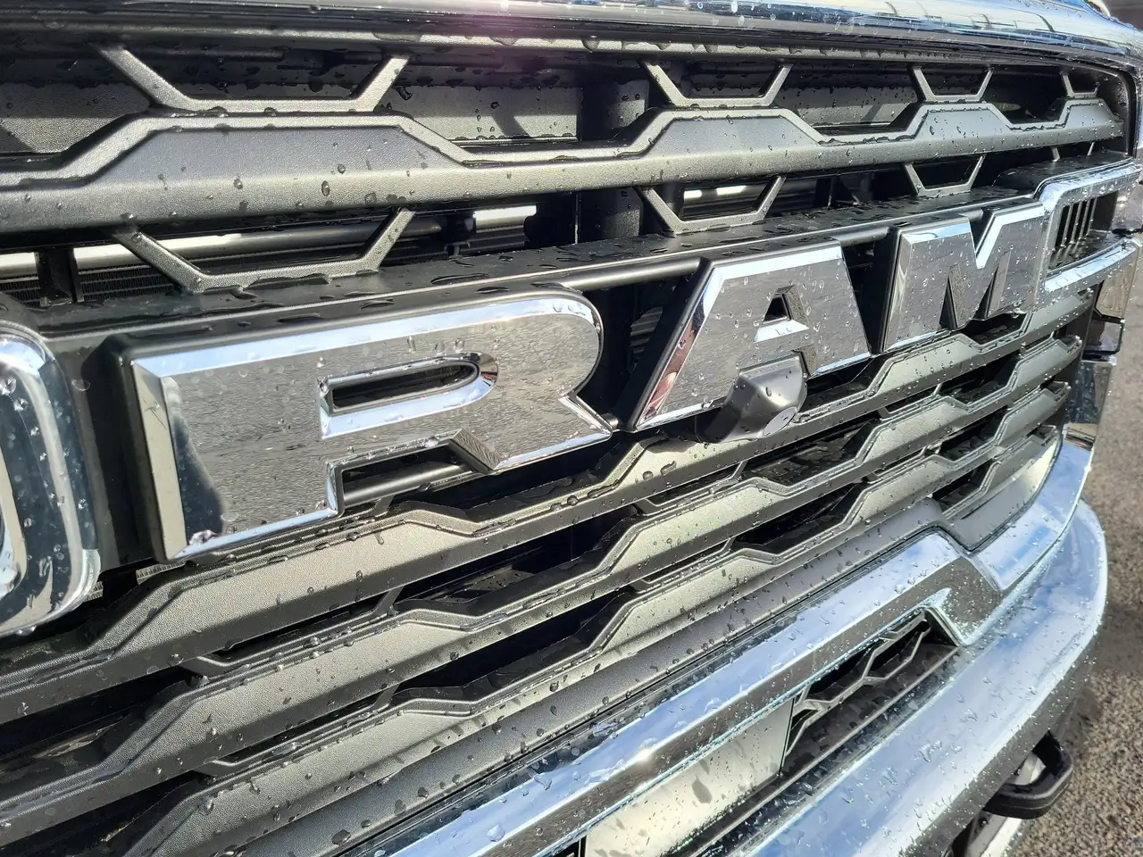 RAM 3500 снимка RAM 3500