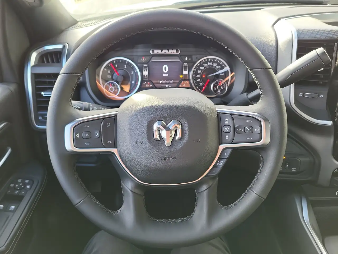 RAM 3500 снимка RAM 3500