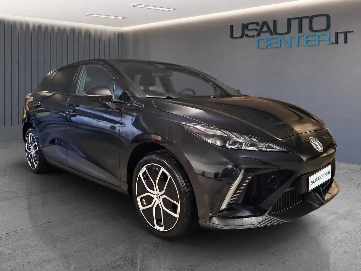 MG MG4 MG4 Extended range 77 KWh Schwarz - 2