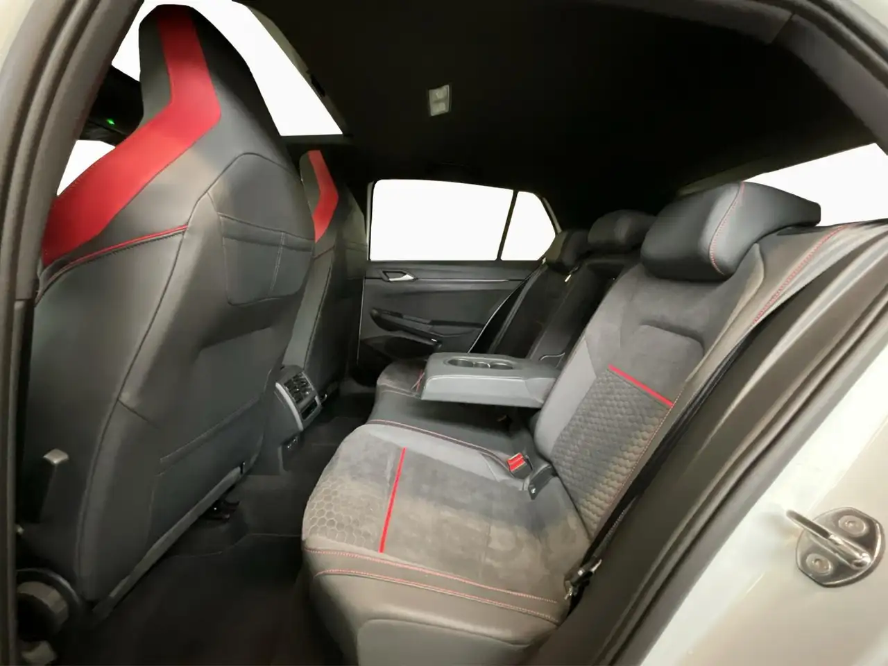 Volkswagen Golf GTI+Clubsport+DSG+Led+LM19+DAB 17