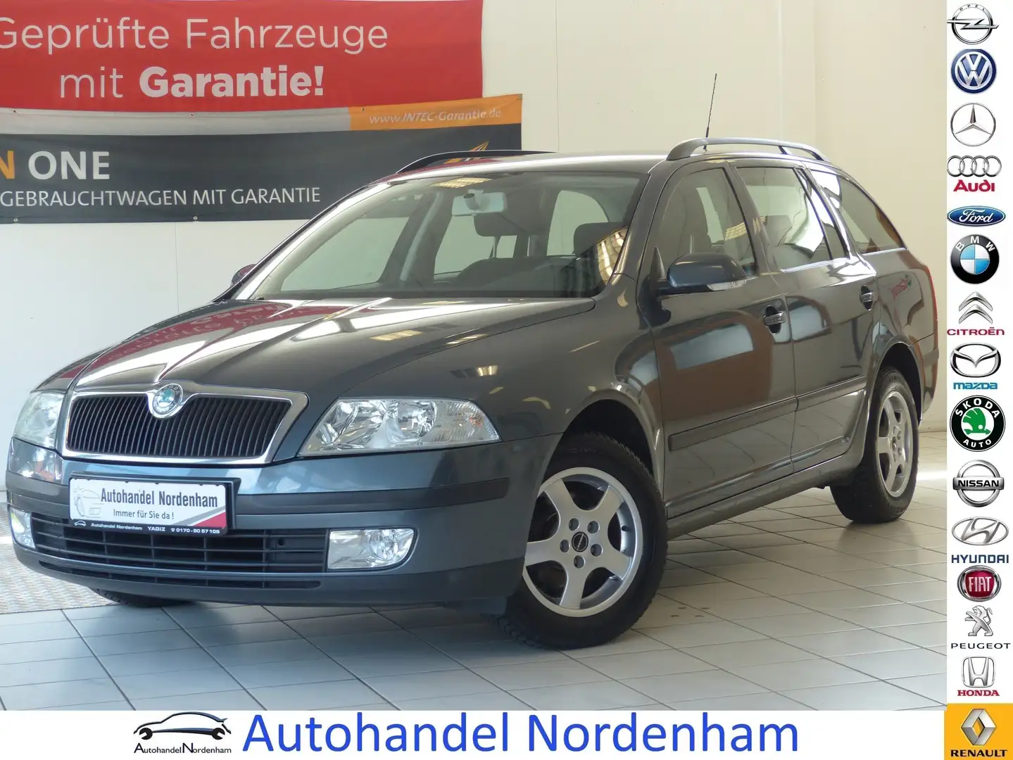 Skoda Octavia 1.6 Ambiente*KLIMA*1.HAND*AHK*TÜV NEU* Grau - 1