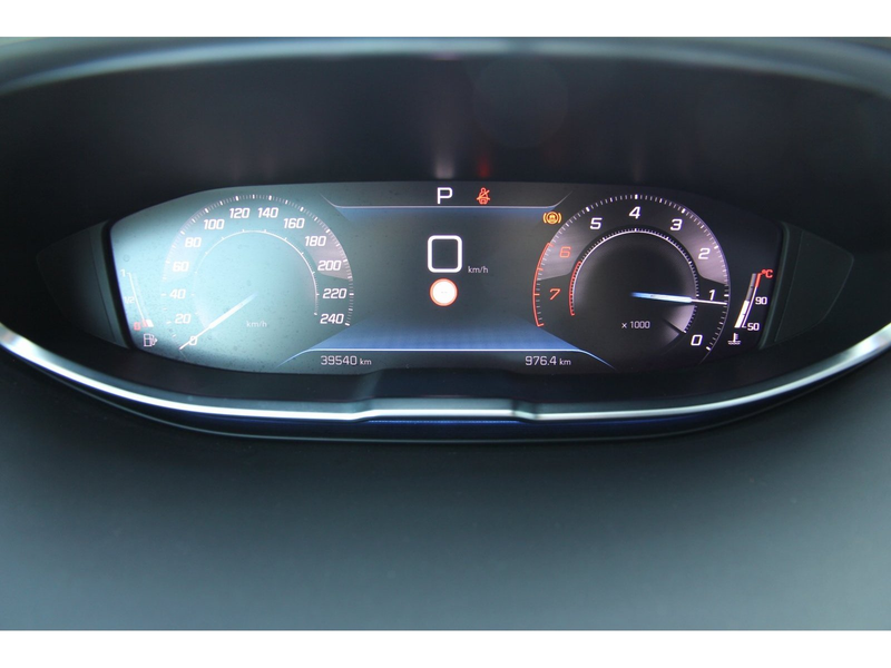 Peugeot 5008 Allure Pack PT 130 EAT8 7-Sitze Navi SHZ AC — photo 25