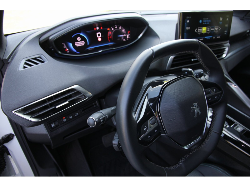 Peugeot 5008 Allure Pack PT 130 EAT8 7-Sitze Navi SHZ AC — photo 12