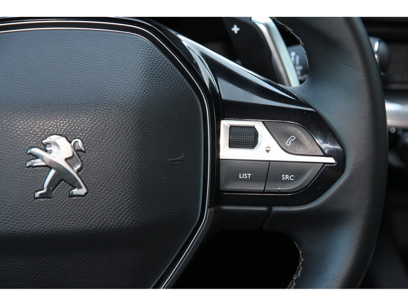 Peugeot 5008 Allure Pack PT 130 EAT8 7-Sitze Navi SHZ AC — photo 24