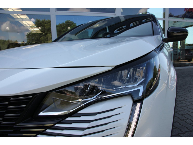 Peugeot 5008 Allure Pack PT 130 EAT8 7-Sitze Navi SHZ AC — photo 5