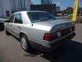 Mercedes-Benz 230 E /Automatik Getriebe / 1 Hand/ Tüv/ Neu Stříbrná - thumbnail 4