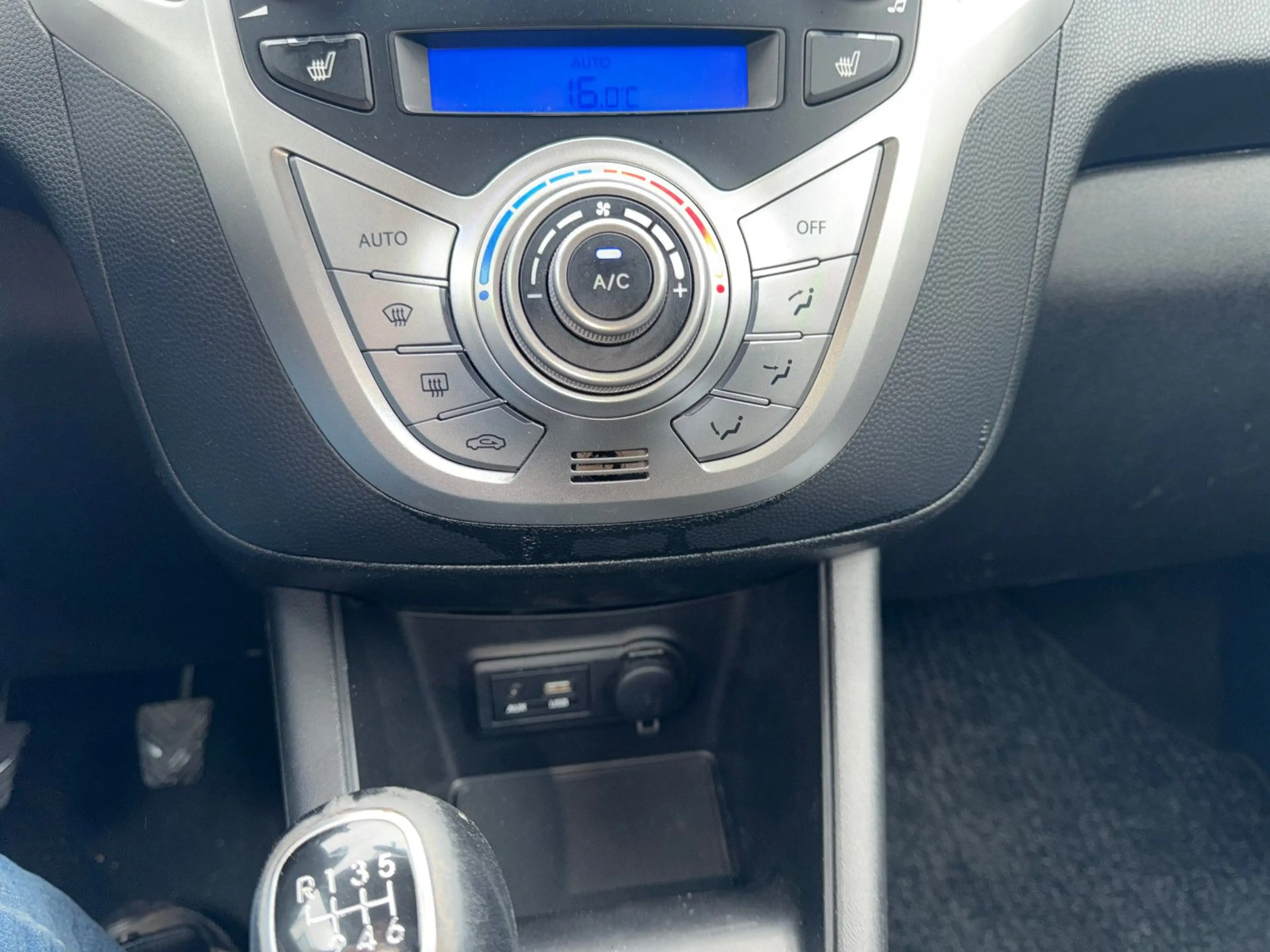 Hyundai iX20 1.6 Style blue — photo 10