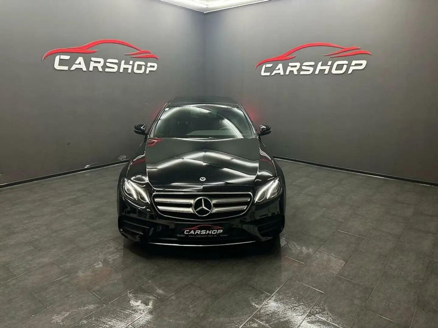 Mercedes-Benz E 220 d Amg-Line Pano, Widescreen Noir - 1