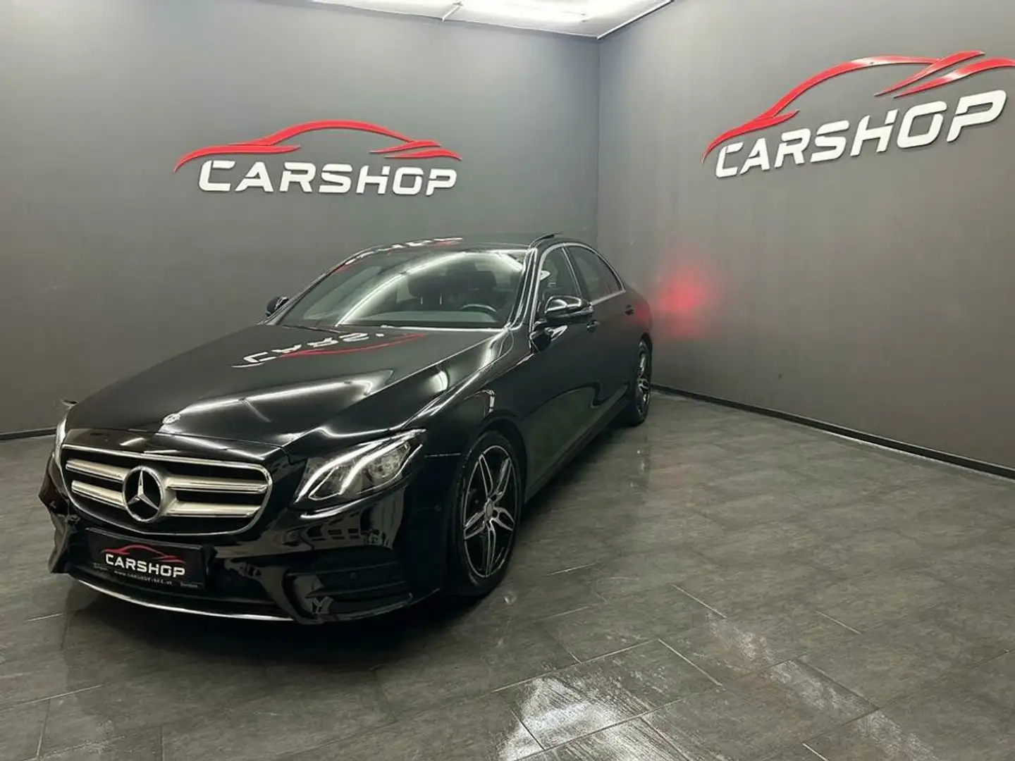 Mercedes-Benz E 220 d Amg-Line Pano, Widescreen Noir - 2