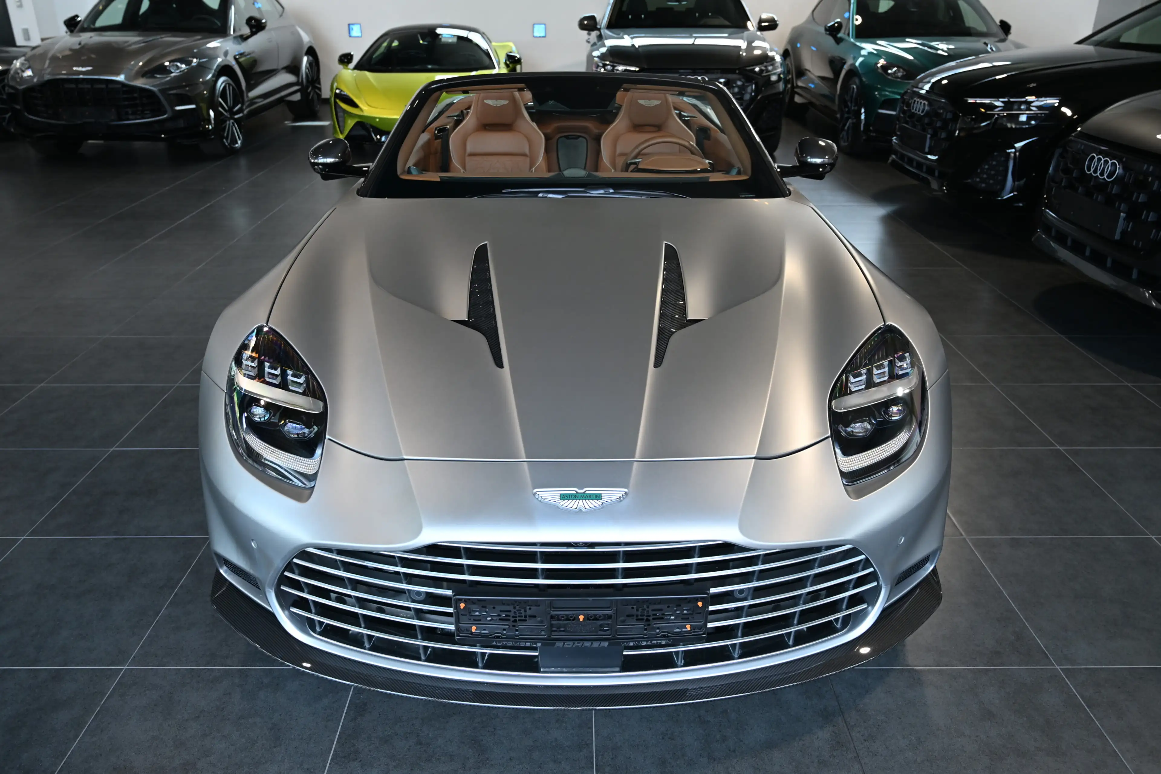 Aston Martin Vanquish Volante Q Satin Full Carbon UPE547.000€ — photo 5