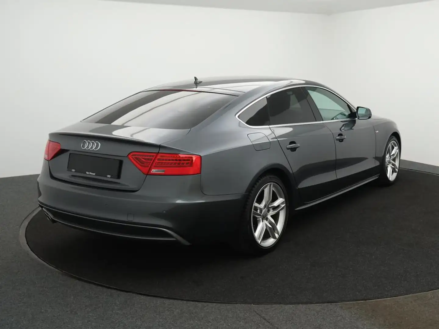 Audi A5 Sportback Audi A5 Sportback 2.0TDI 150PK 2X S-LINE *NAVI*LEDER*TREKHAAK*ZETELVERWARMING*CRUISE*PDC*FULL LED*... Grau - 2