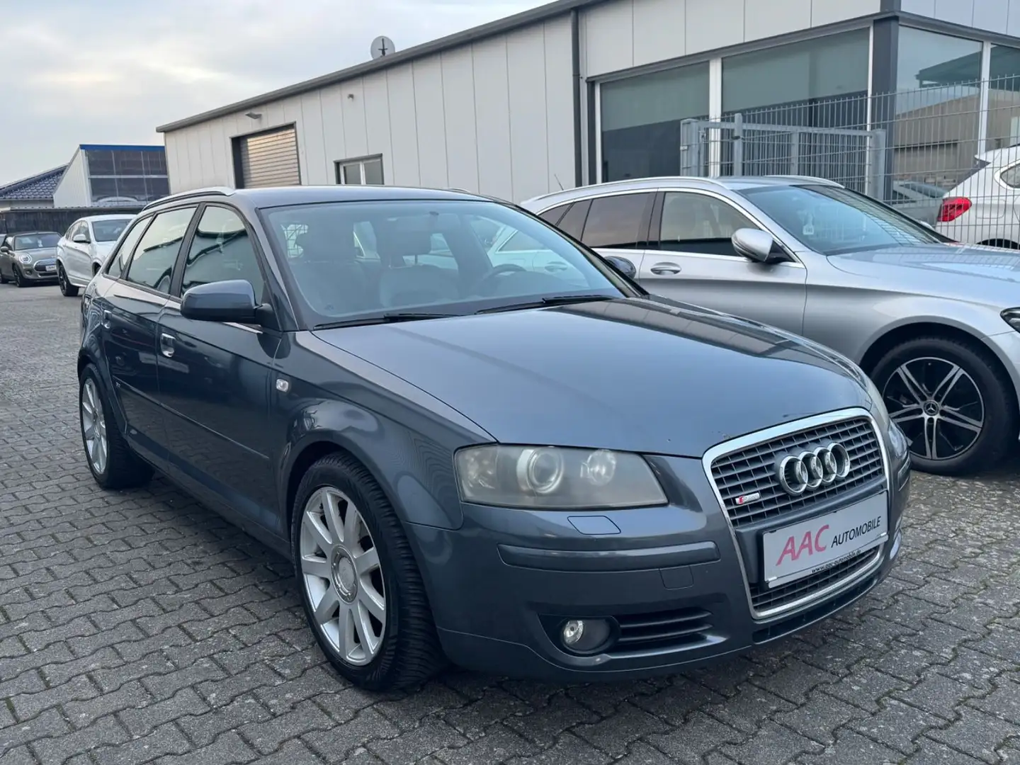 Audi A3 Sportback 2.0 FSI S line Sportpaket plus Grau - 1