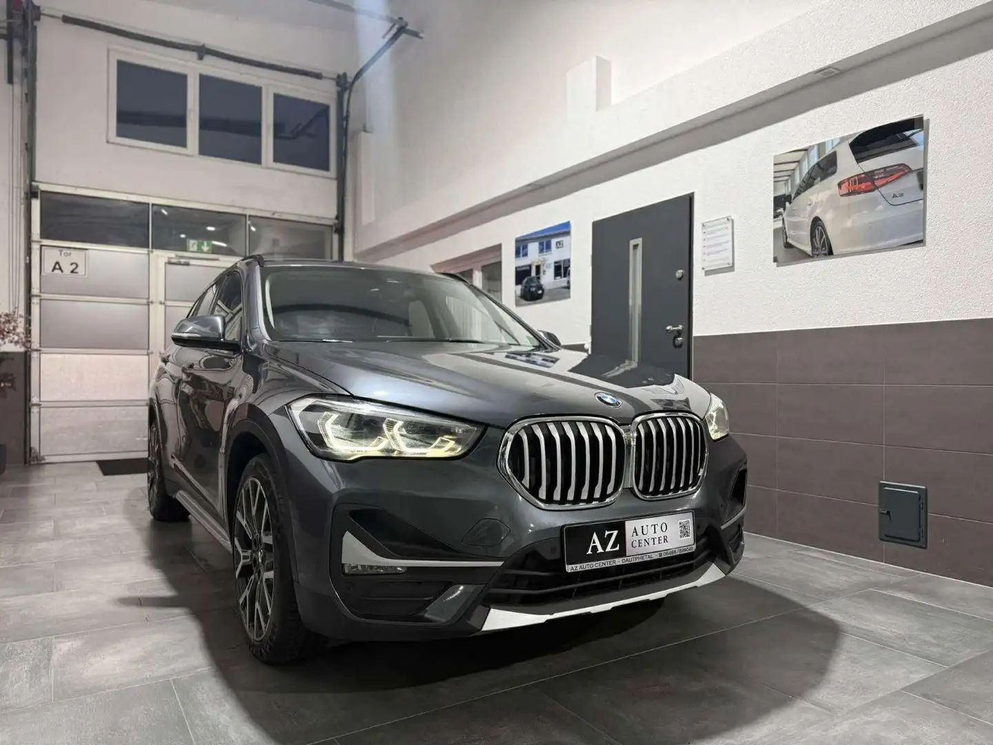 BMW X1 xDrive 20 d xLine/LED/HUD/AHK/SHZ/EU6/SHADOW Grau - 2