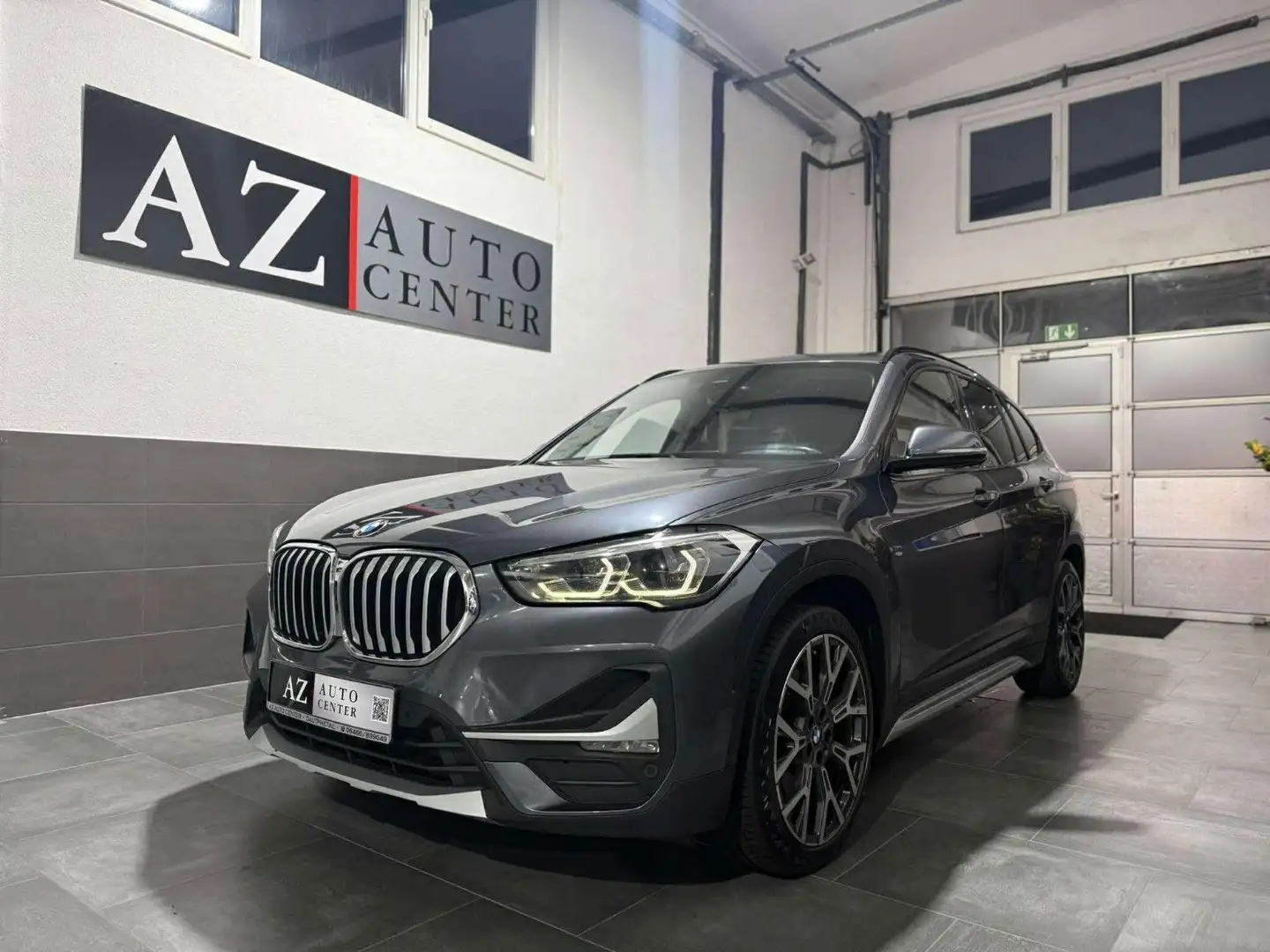 BMW X1 xDrive 20 d xLine/LED/HUD/AHK/SHZ/EU6/SHADOW Grau - 1