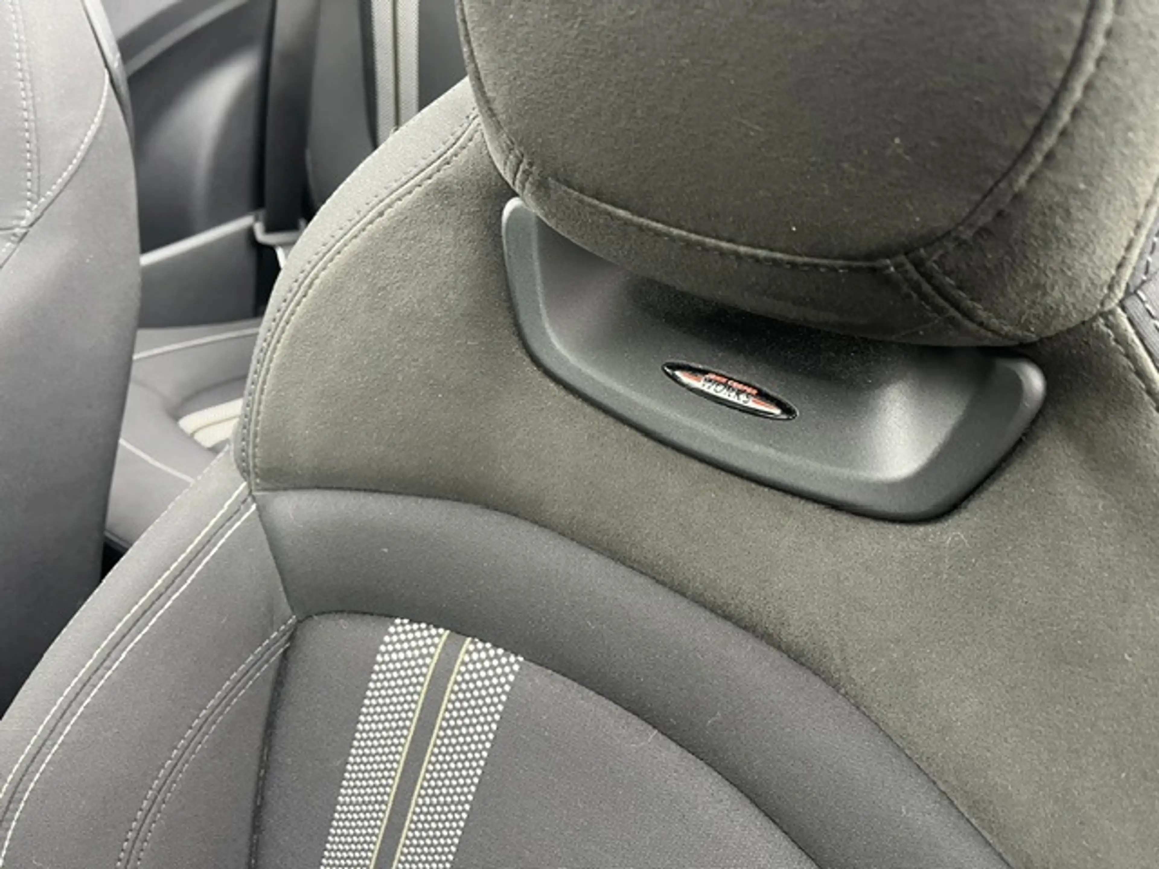 MINI John Cooper Works Cabrio 1.5 JCW Cabrio — photo 8