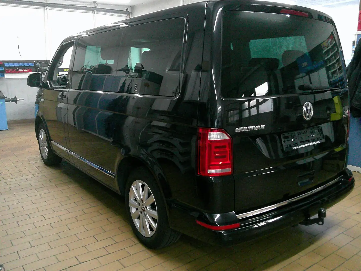 Volkswagen T6.1 Multivan Allrad Negru - 1