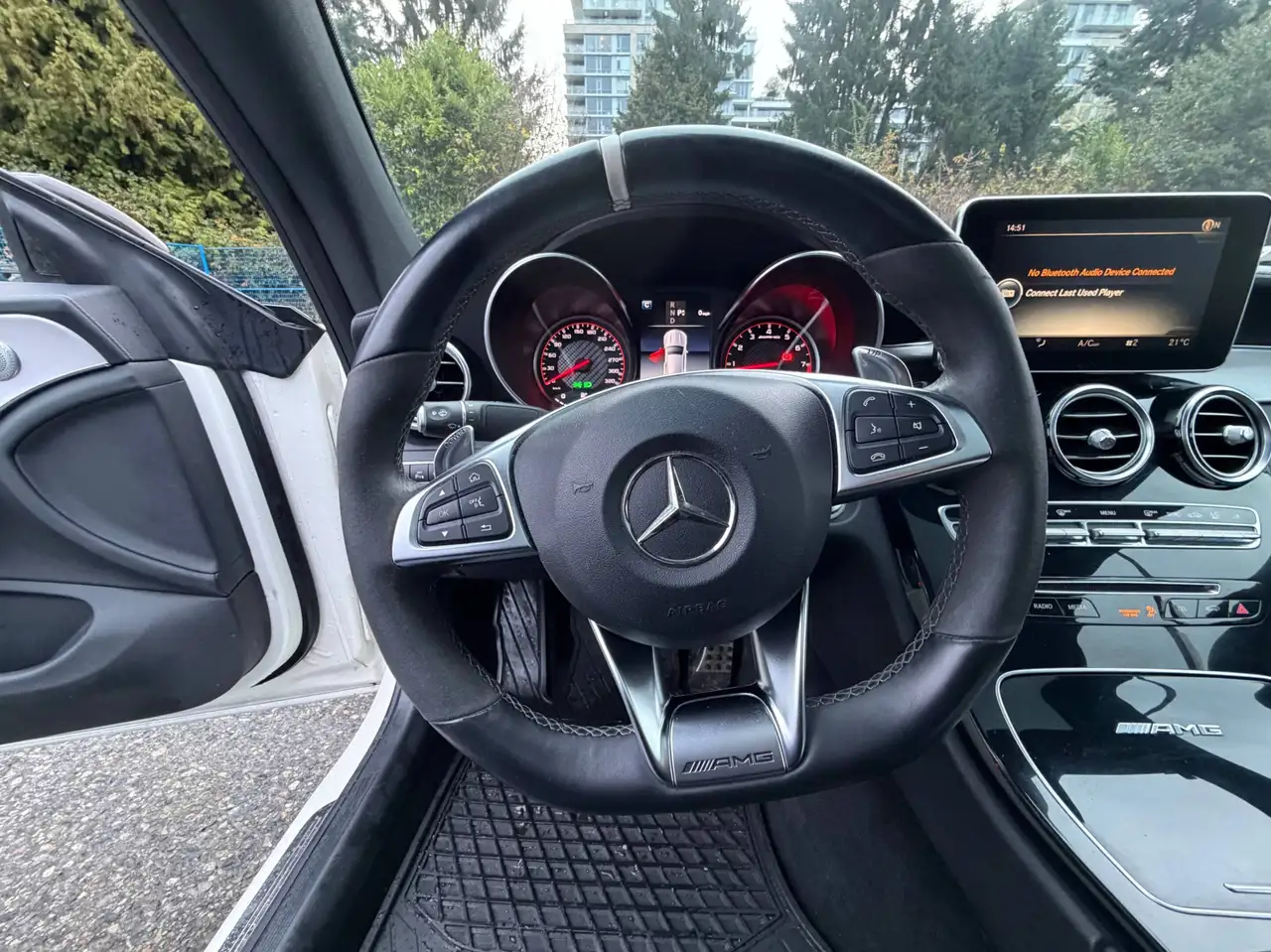 Mercedes-Benz C-Class снимка Mercedes-Benz C-Class
