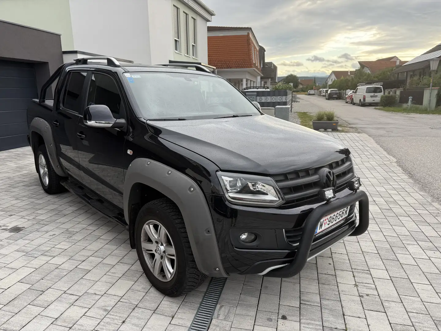 Volkswagen Amarok 2.0 TDI Highline Schwarz - 1