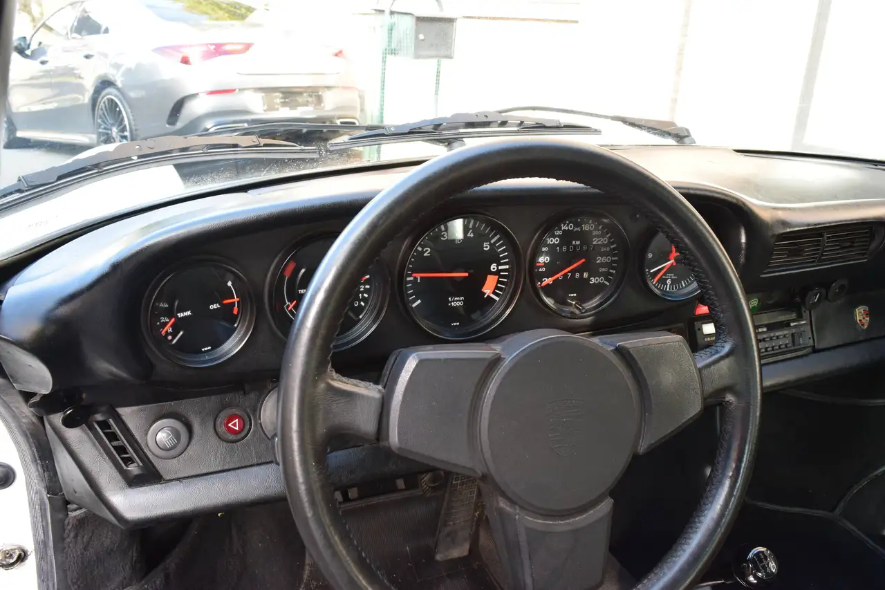 Porsche 911 3.0 SC TARGA, foto 6