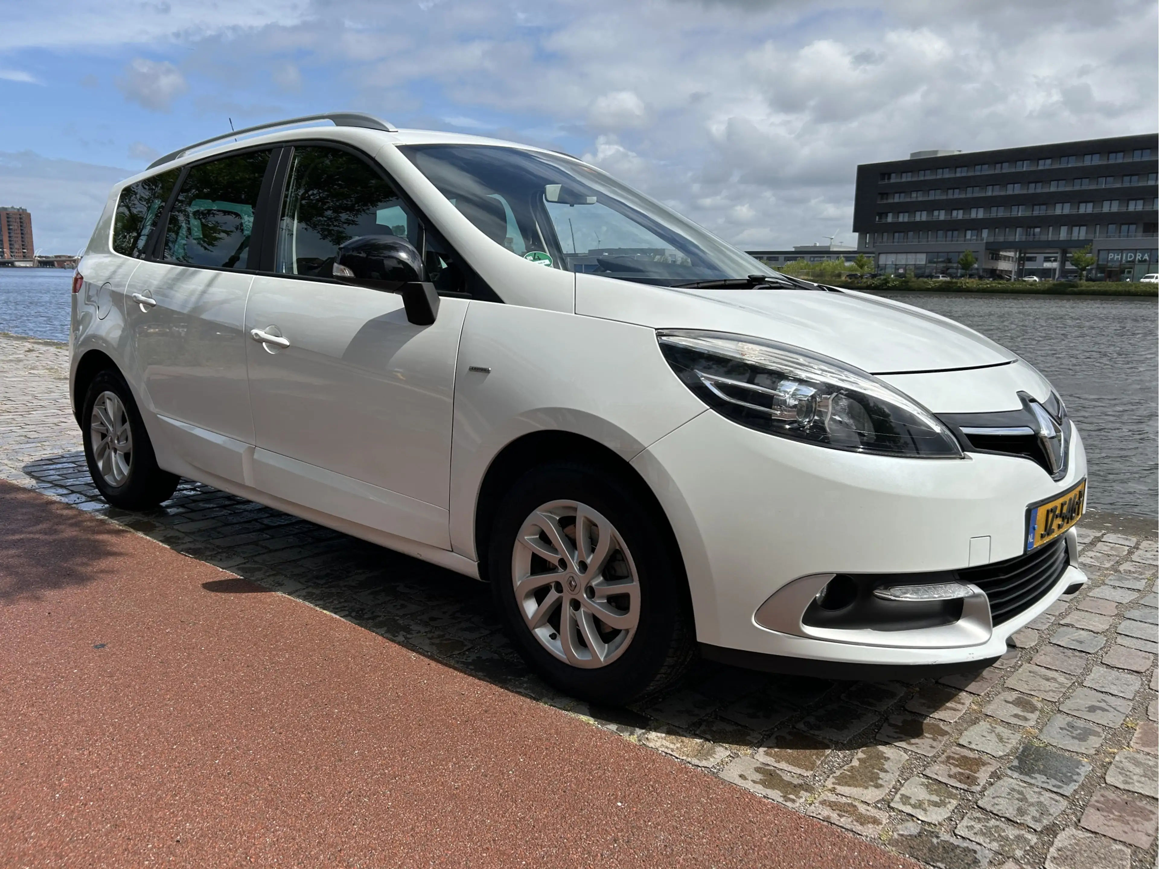 Renault Grand Scenic 1.2 TCe Limited Airco/ECC Navi Cruise — photo 4