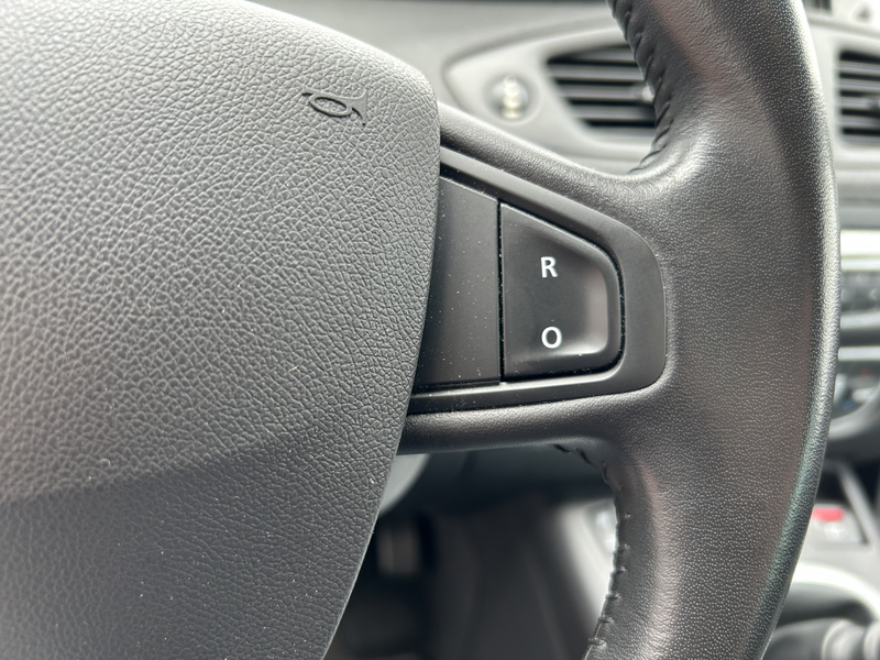 Renault Grand Scenic 1.2 TCe Limited Airco/ECC Navi Cruise — photo 21