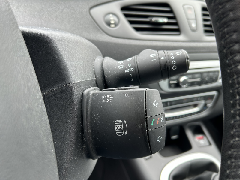 Renault Grand Scenic 1.2 TCe Limited Airco/ECC Navi Cruise — photo 22