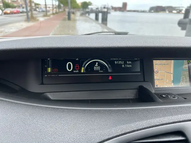 Renault Grand Scenic view 6