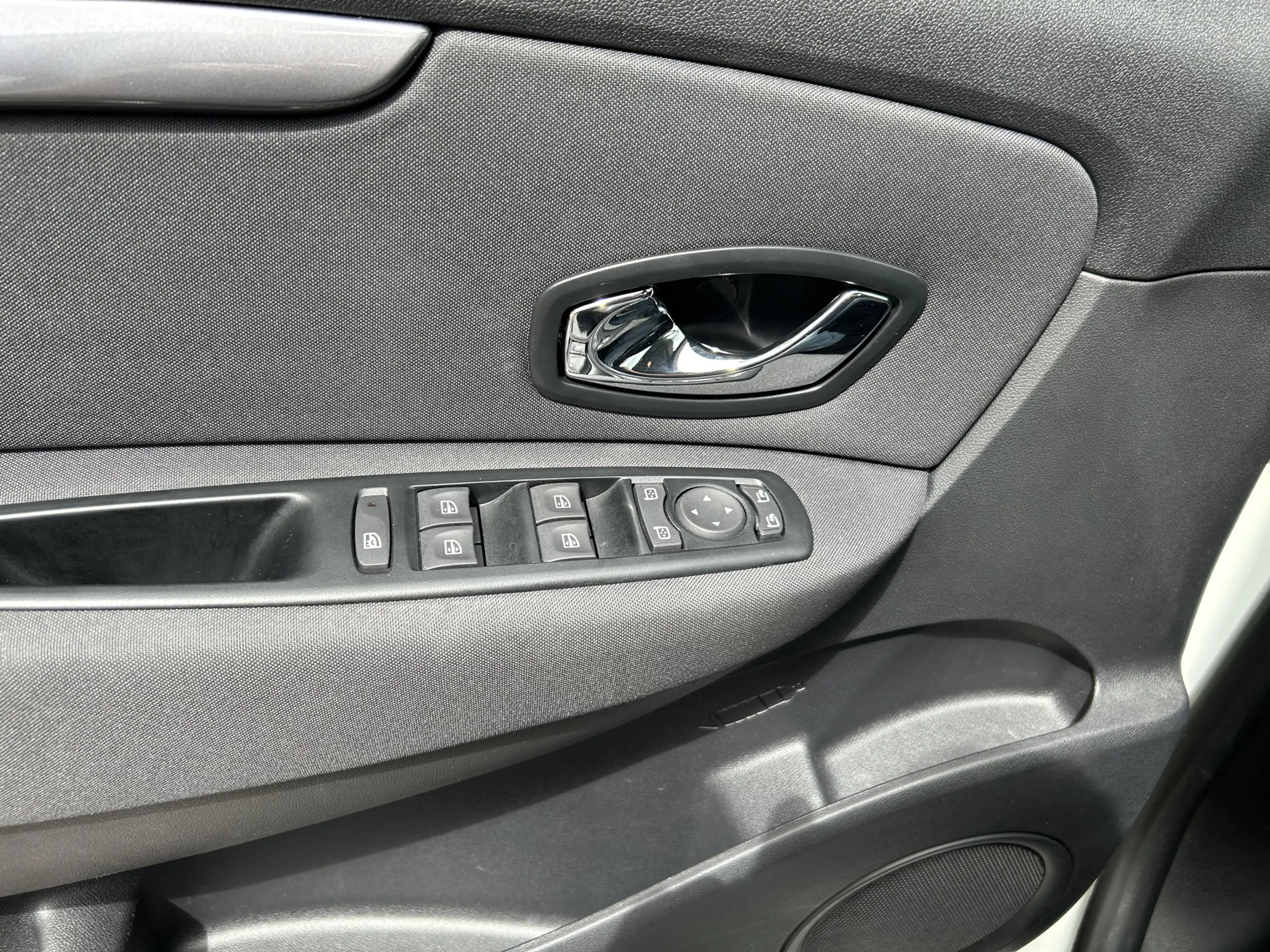 Renault Grand Scenic 1.2 TCe Limited Airco/ECC Navi Cruise — photo 11