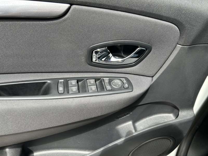 Renault Grand Scenic 1.2 TCe Limited Airco/ECC Navi Cruise — photo 11