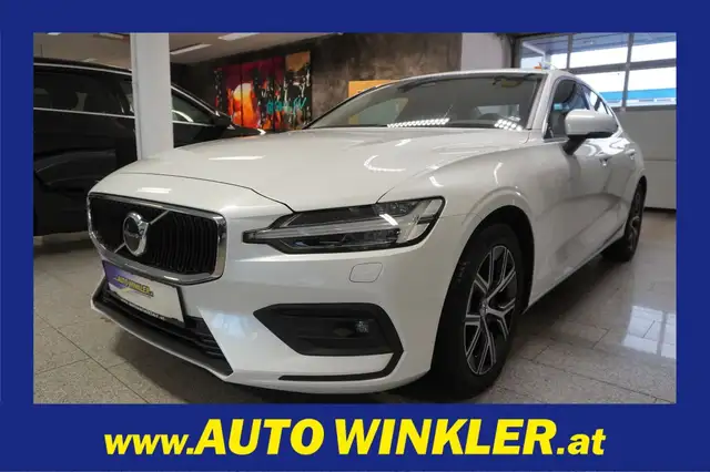 Volvo S60 B4 7DCT CORE Kamera/LED