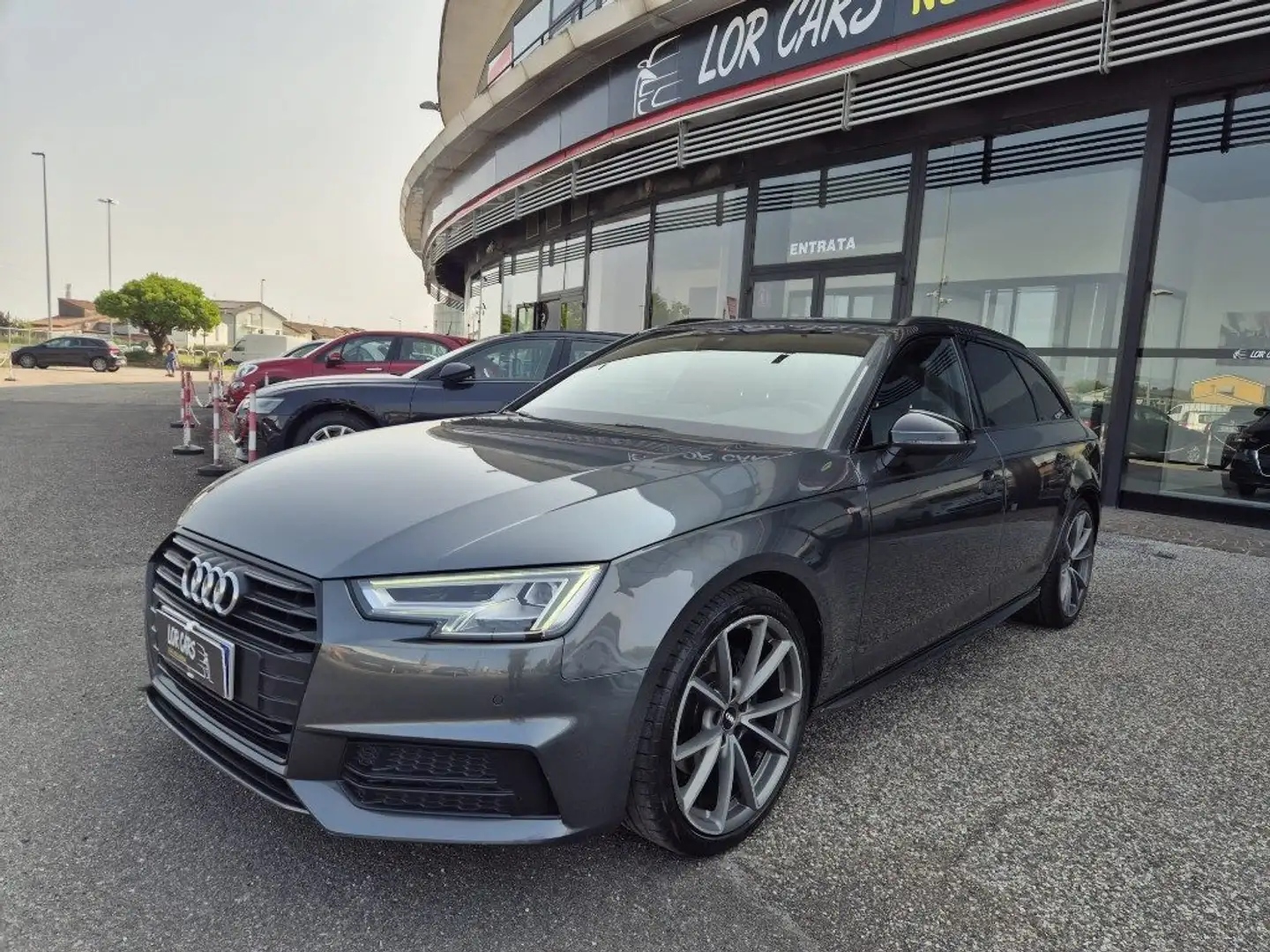 Audi A4 Avant 2.0 TDI 150 CV S tronic Design Sline Grigio - 1