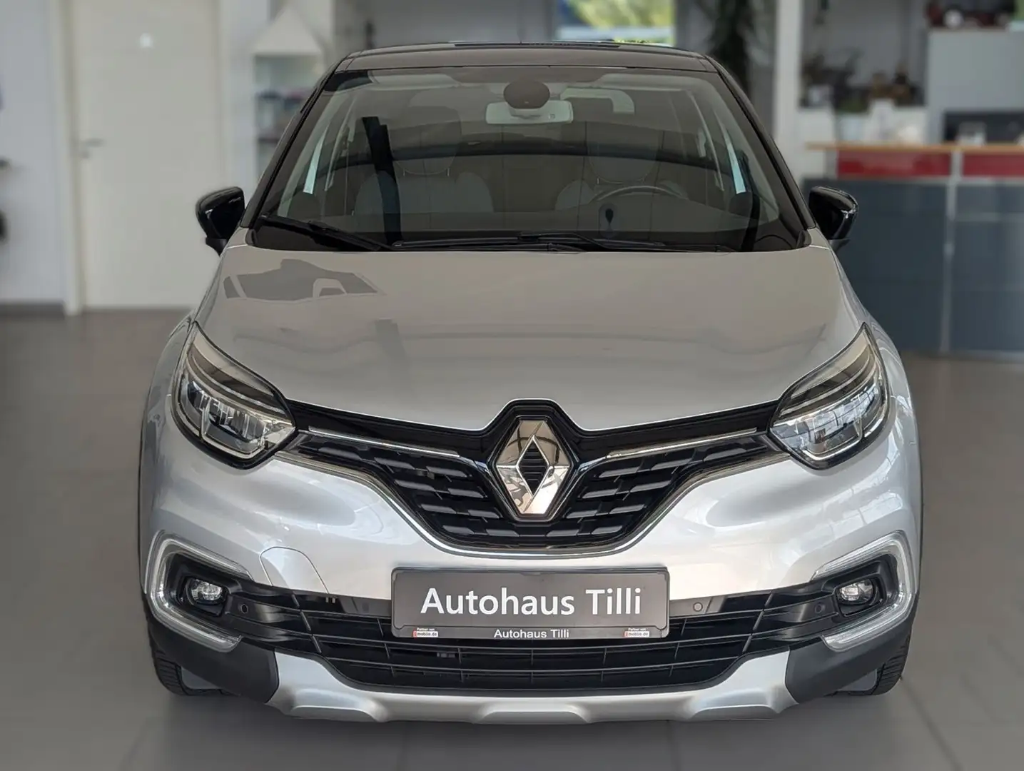 Renault Captur 1.2 TCE Crossborder Aut. /LED/Kamera/SHZ Zilver - 2